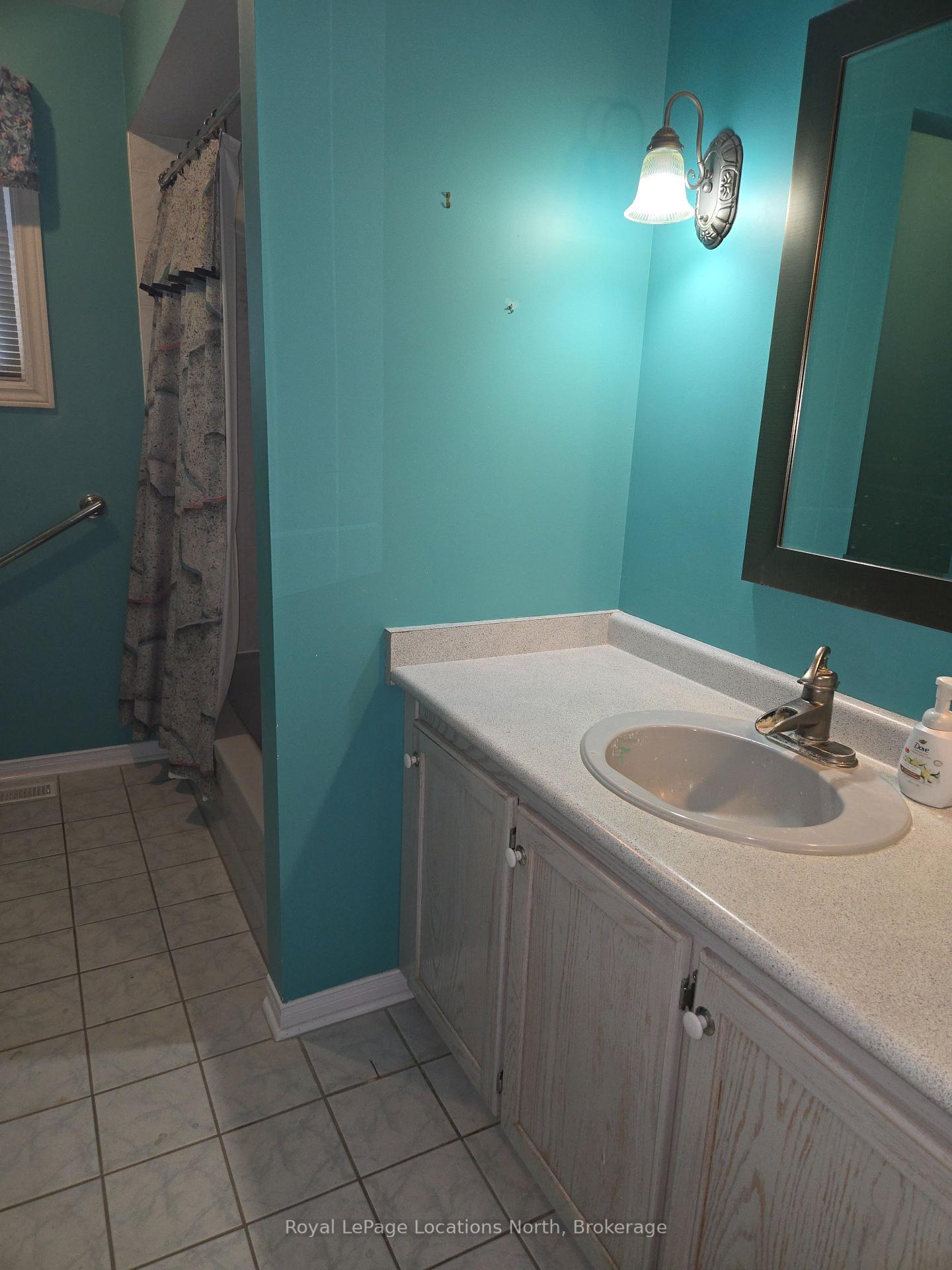 Photo 23 of 21 Langevin Drive, Wasaga Beach — HOMEH