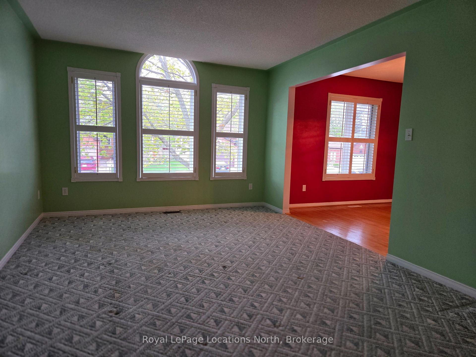 Photo 25 of 21 Langevin Drive, Wasaga Beach — HOMEH