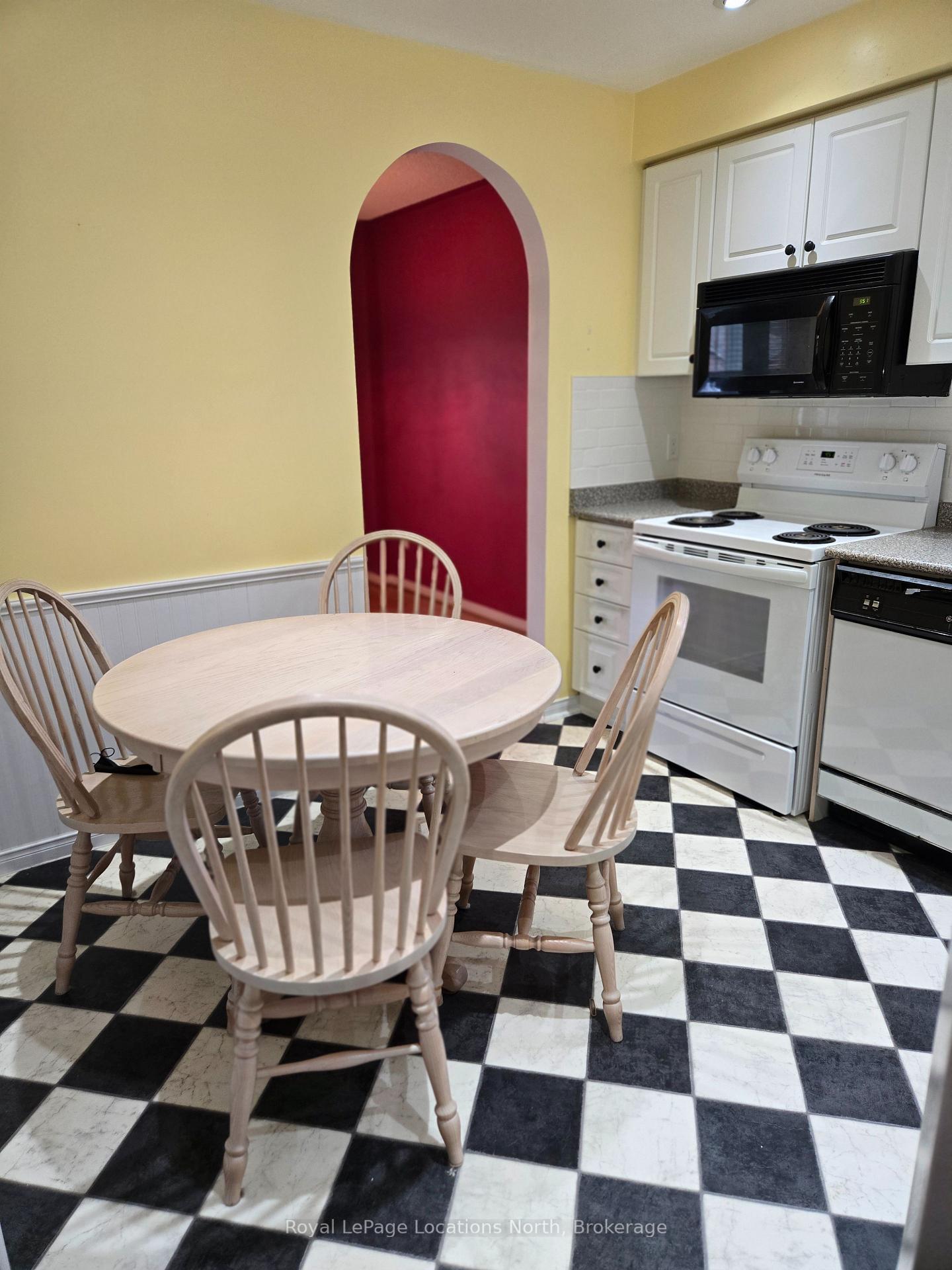Photo 29 of 21 Langevin Drive, Wasaga Beach — HOMEH