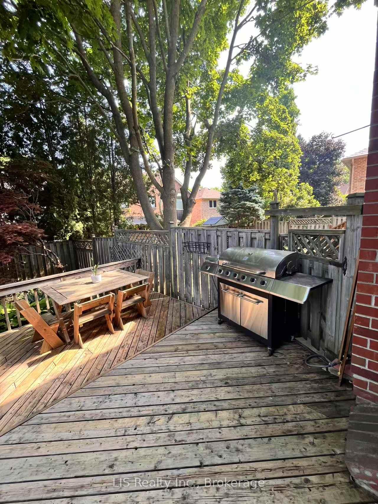 Photo 23 of 16 Murdock Avenue, Aurora, Aurora Heights — HOMEH