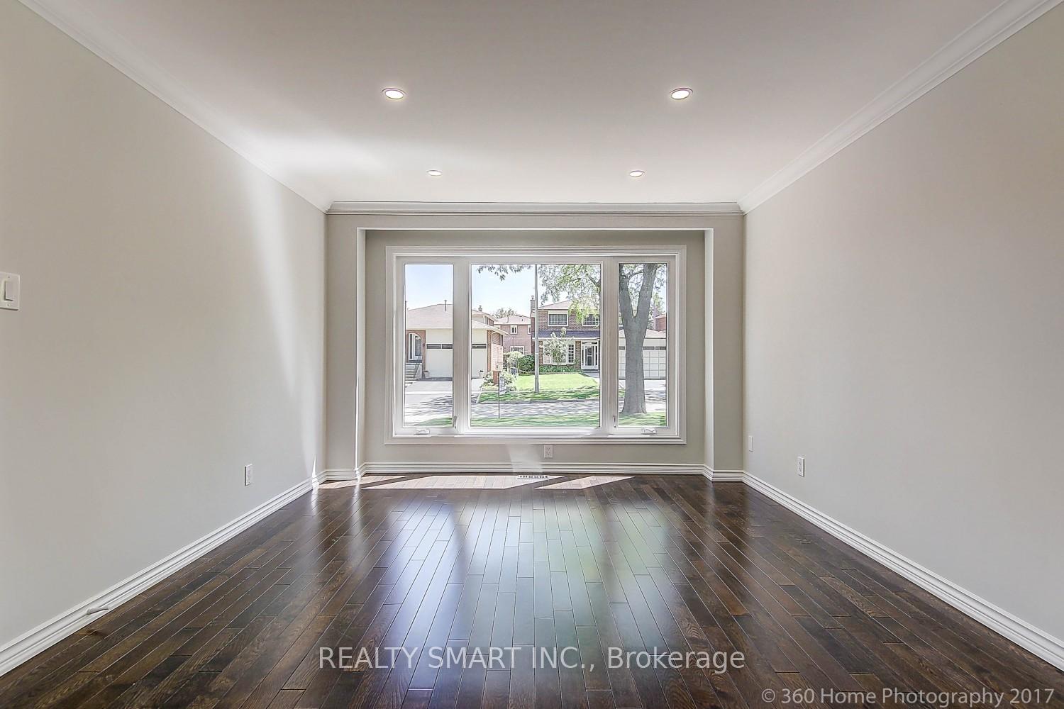 Photo 6 of Unit Upper, 54 Cherry Hills Road, Vaughan, Glen Shields — HOMEH