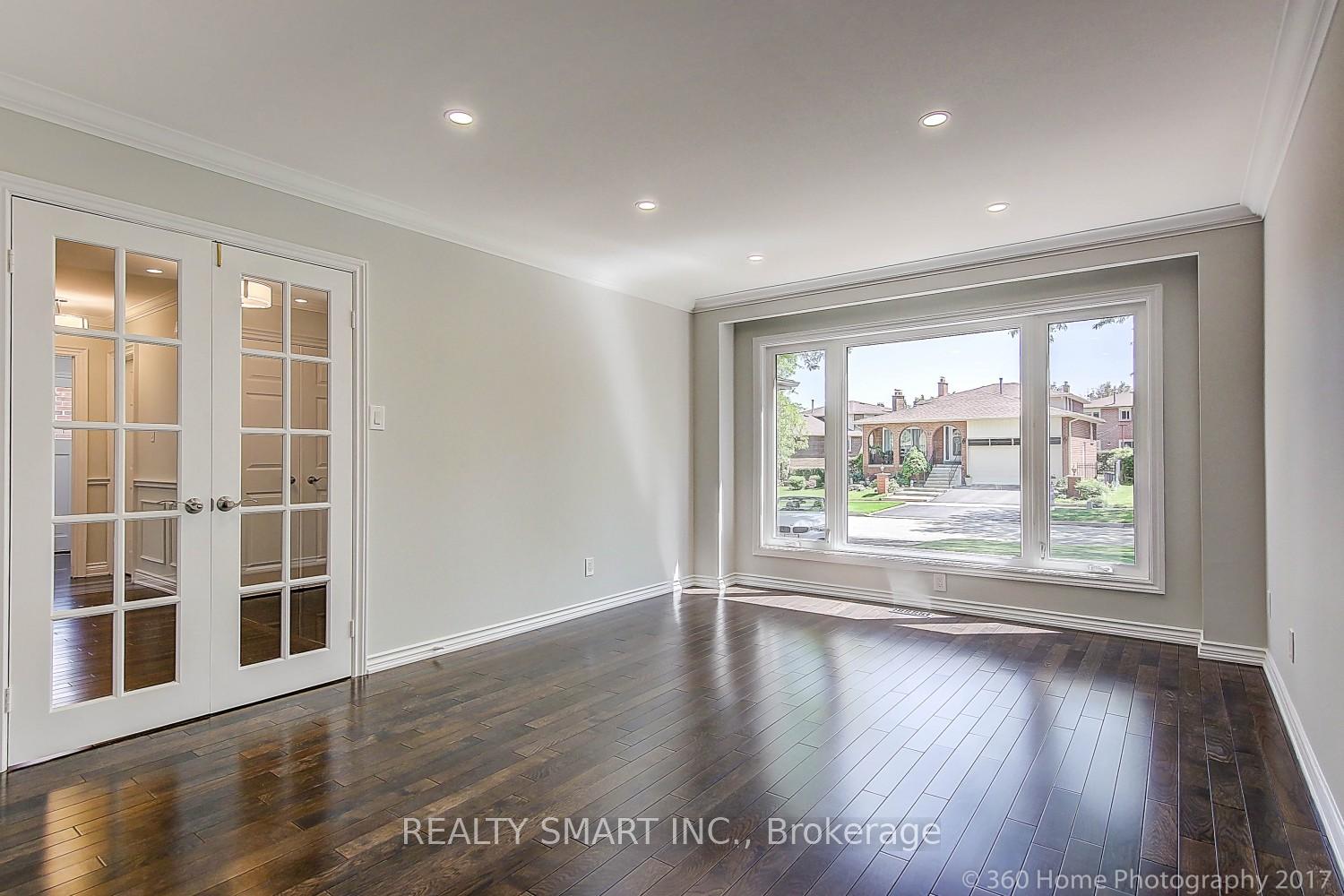 Photo 7 of Unit Upper, 54 Cherry Hills Road, Vaughan, Glen Shields — HOMEH