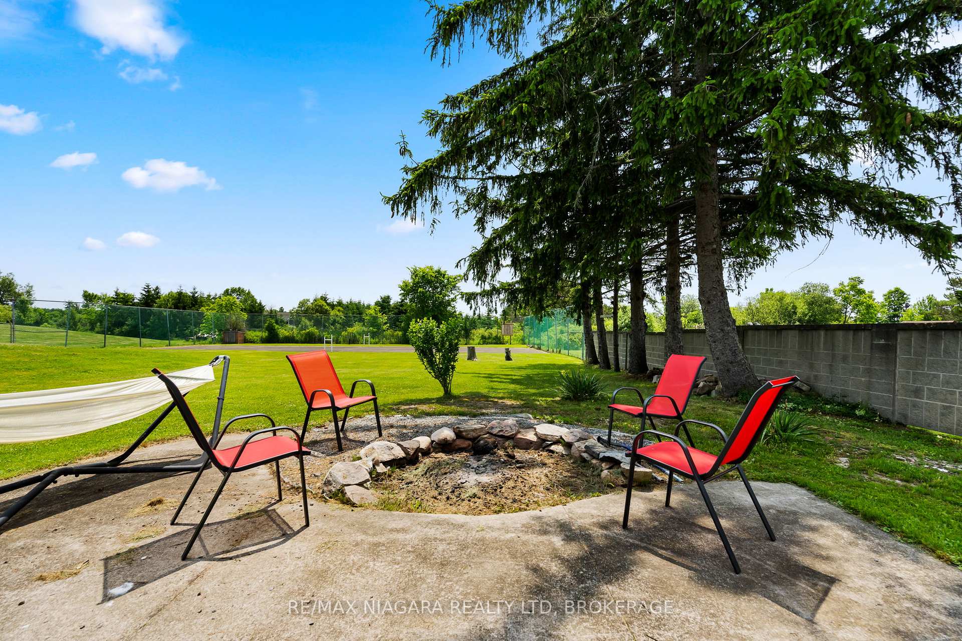 Photo 10 of 415 Lyons Creek Road, Welland, Cooks Mills — HOMEH