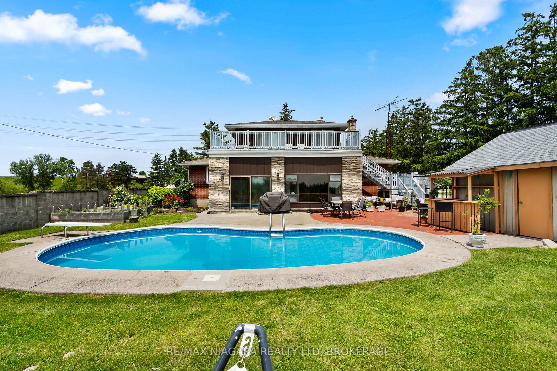 Photo 11 of 415 Lyons Creek Road, Welland, Cooks Mills — HOMEH