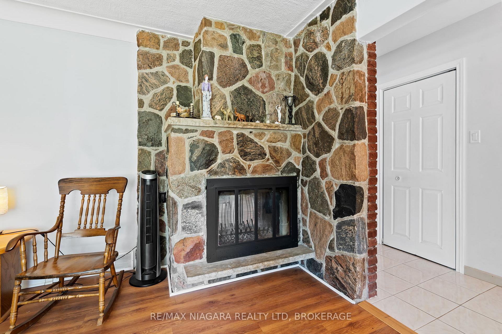 Photo 17 of 415 Lyons Creek Road, Welland, Cooks Mills — HOMEH