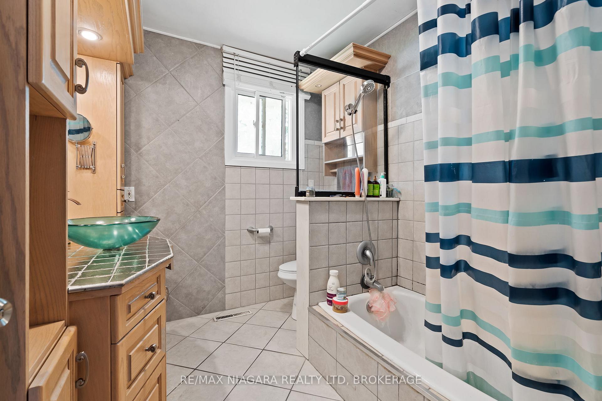 Photo 20 of 415 Lyons Creek Road, Welland, Cooks Mills — HOMEH