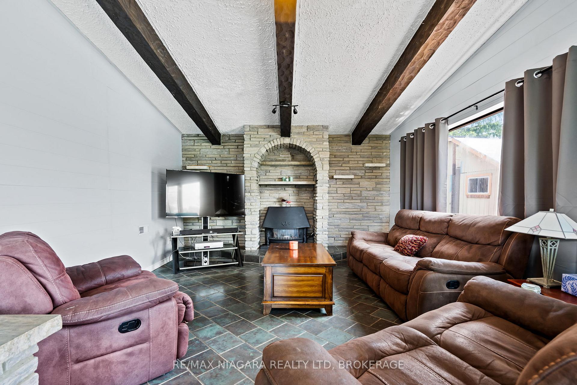 Photo 35 of 415 Lyons Creek Road, Welland, Cooks Mills — HOMEH