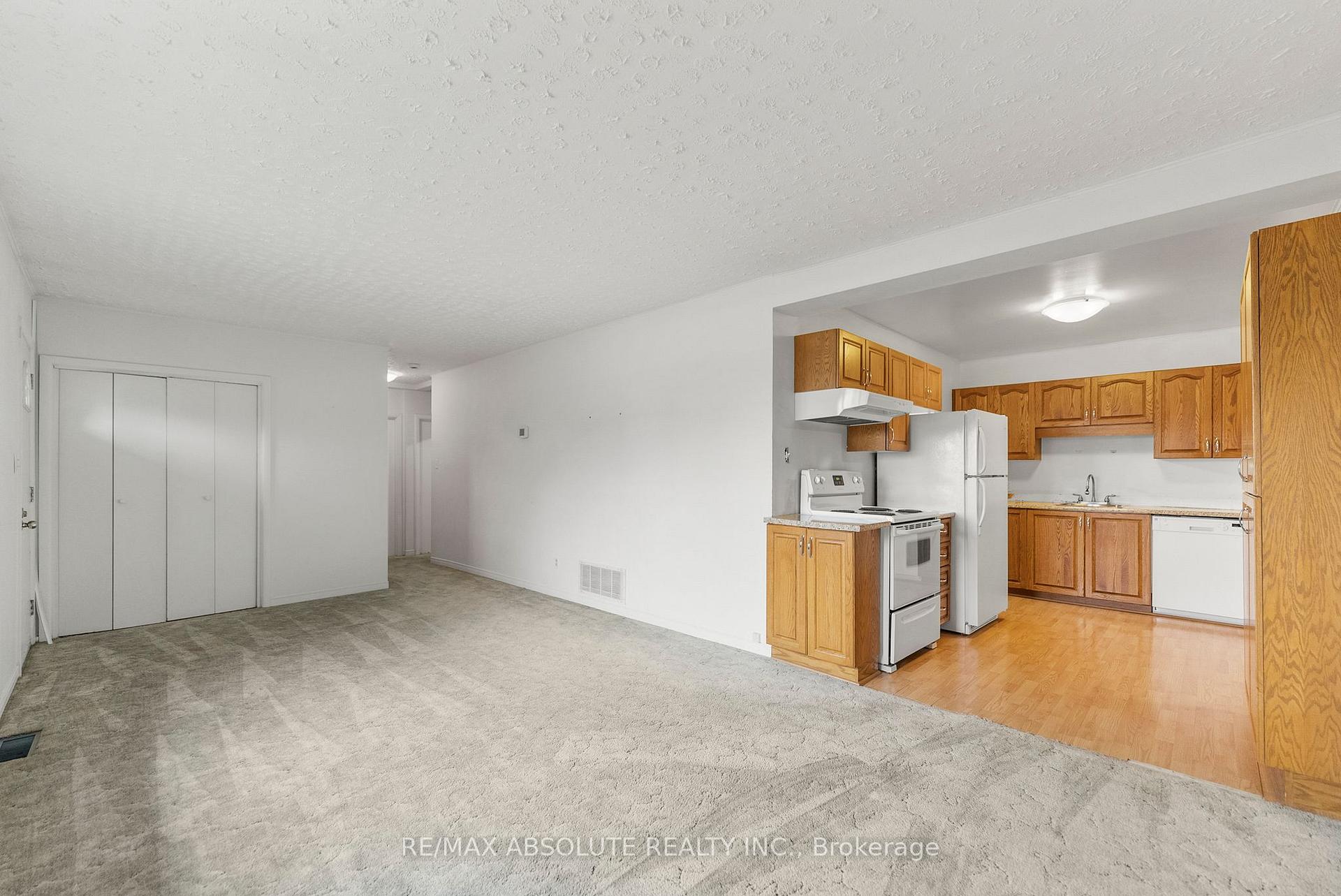 Photo 9 of 106 Edey Street, Arnprior — HOMEH
