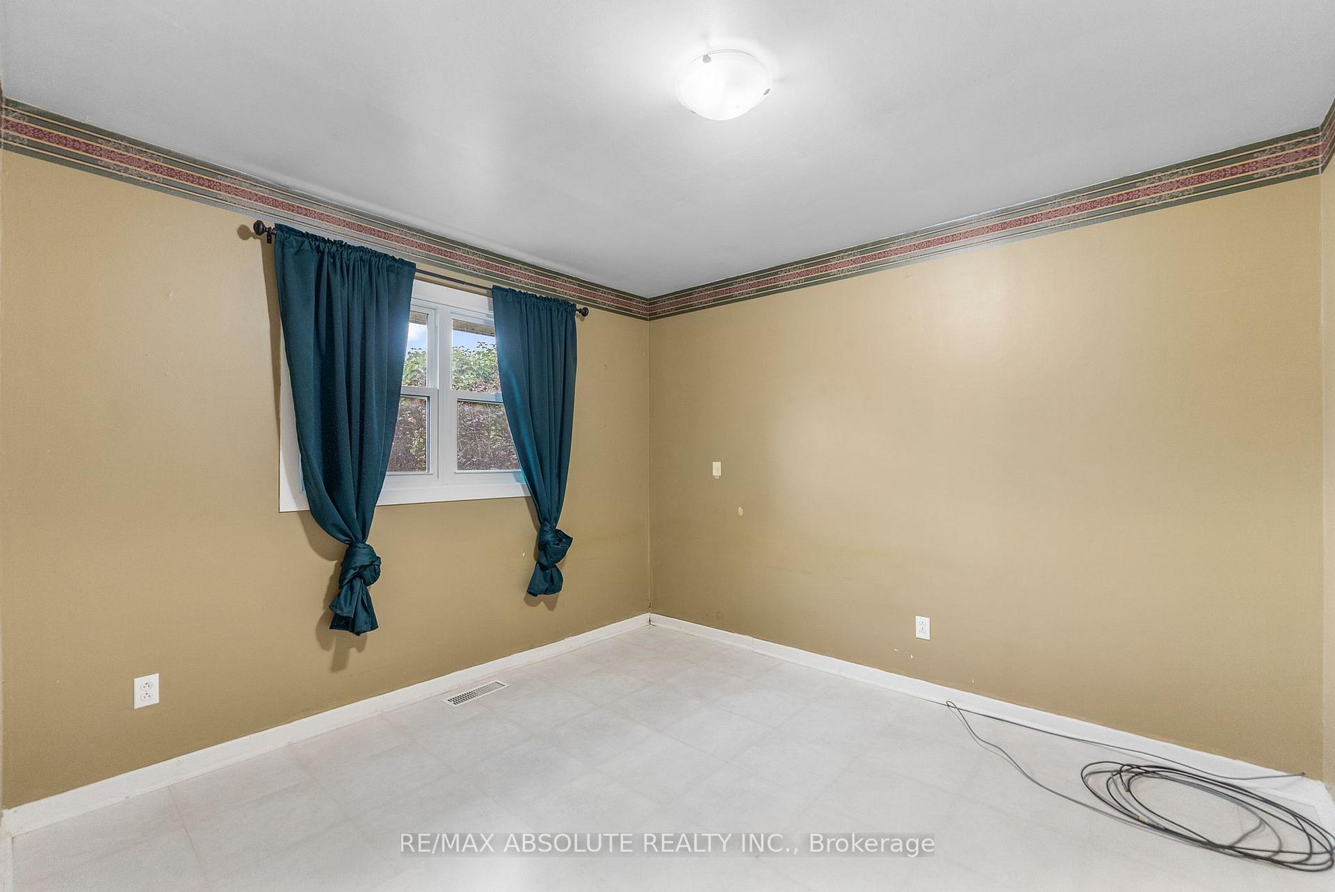 Photo 14 of 106 Edey Street, Arnprior — HOMEH