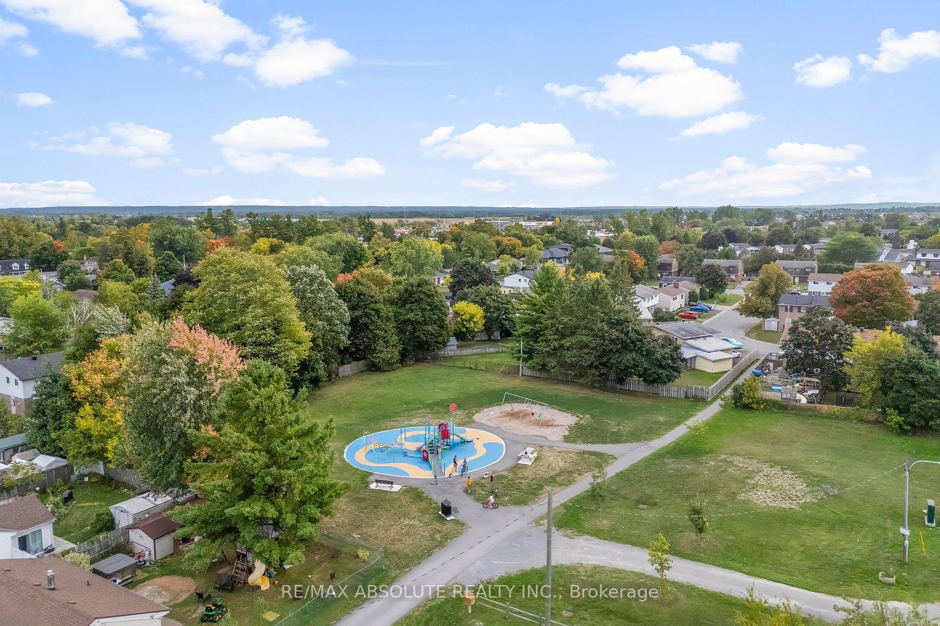 Photo 24 of 106 Edey Street, Arnprior — HOMEH
