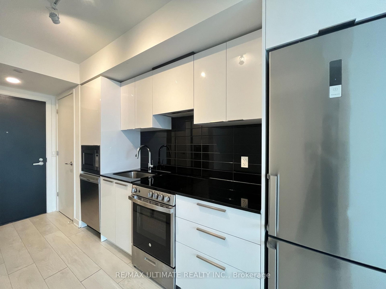 Photo 6 of Unit 4004, 501 Yonge St, Toronto, Church-Yonge Corridor — HOMEH