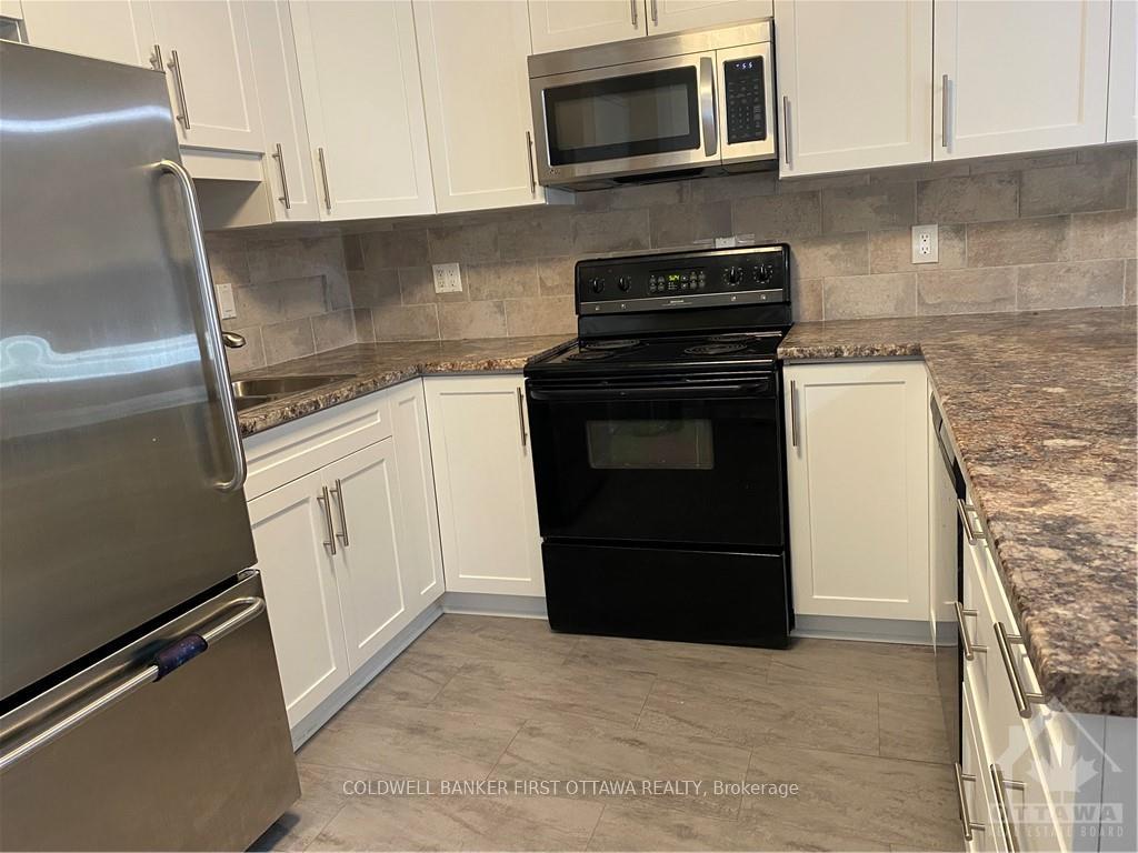 Photo 9 of 210 Harcourt Avenue, Ottawa, Woodroffe — HOMEH
