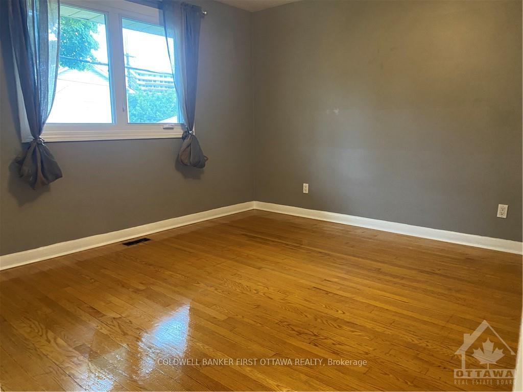 Photo 10 of 210 Harcourt Avenue, Ottawa, Woodroffe — HOMEH
