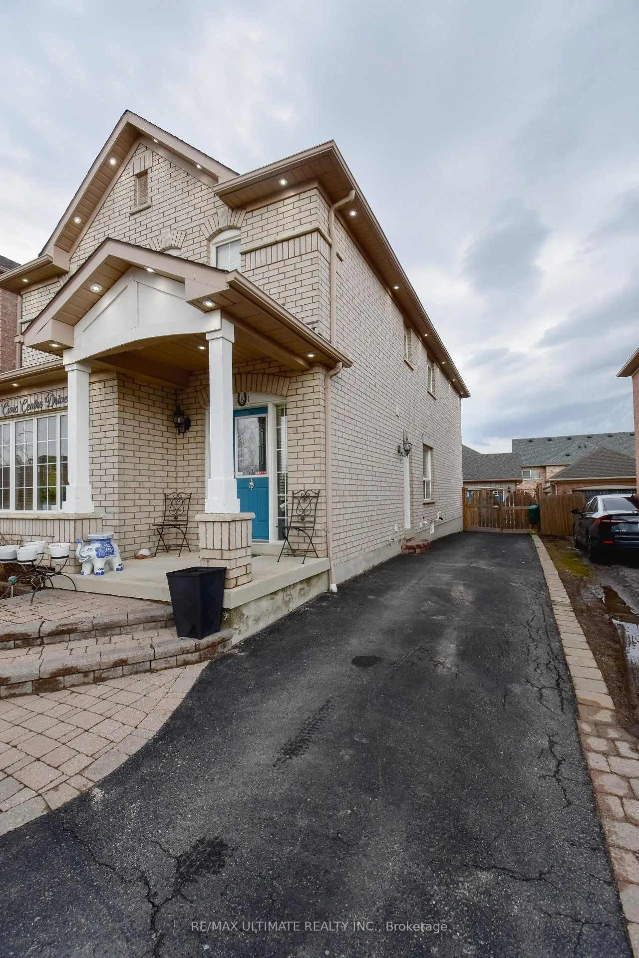 Photo 2 of Unit Bsmt, 181 Civic Centre Drive, Whitby, Pringle Creek — HOMEH
