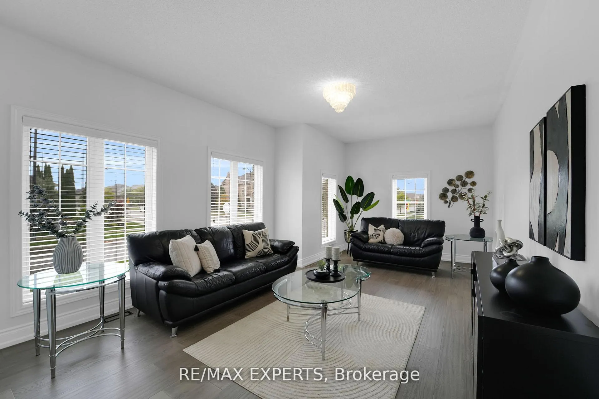Photo 12 of 159 Sonoma Boulevard, Vaughan, Sonoma Heights — HOMEH
