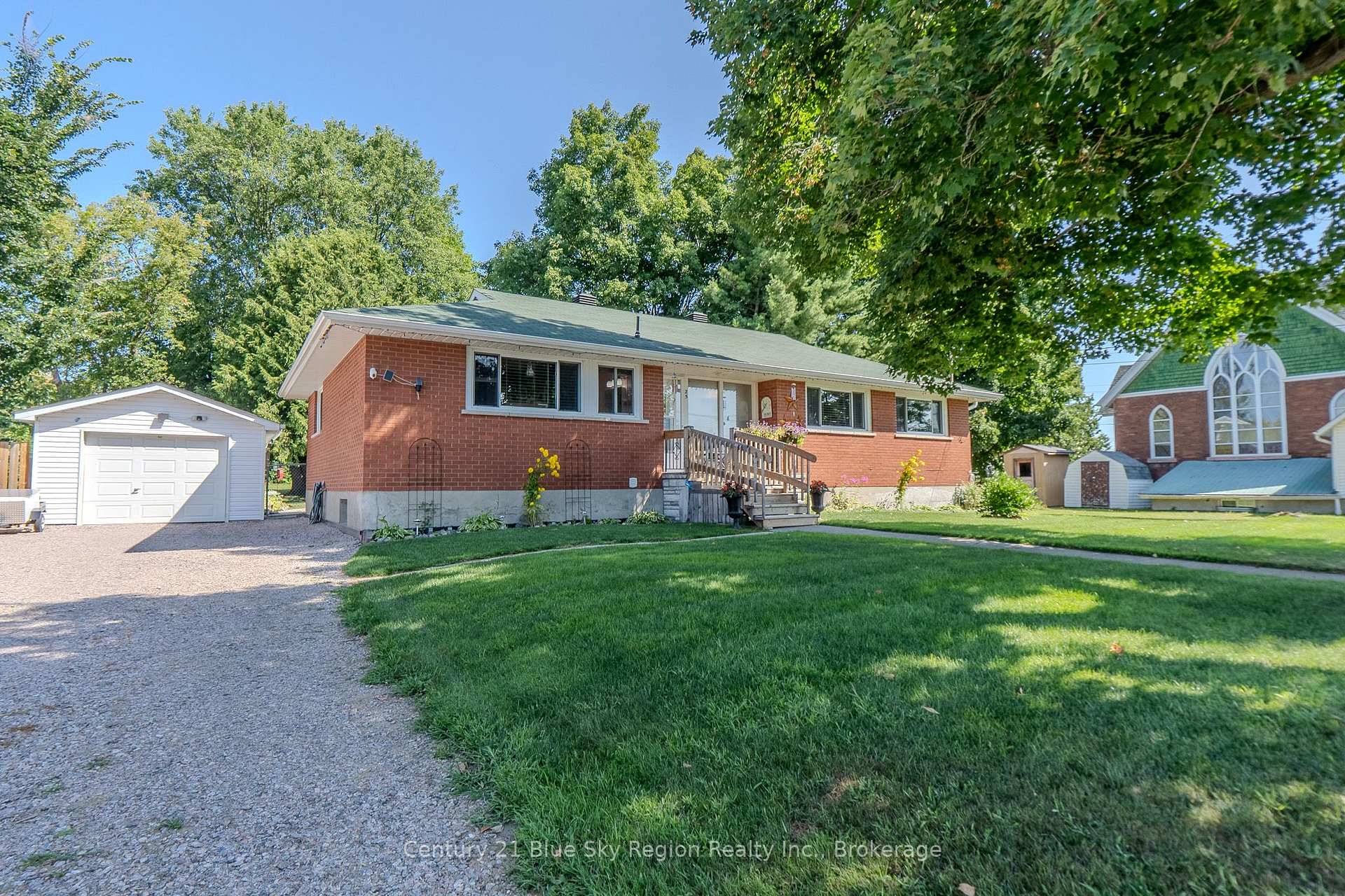 Photo 8 of 25 William Street, West Nipissing, Sturgeon Falls — HOMEH