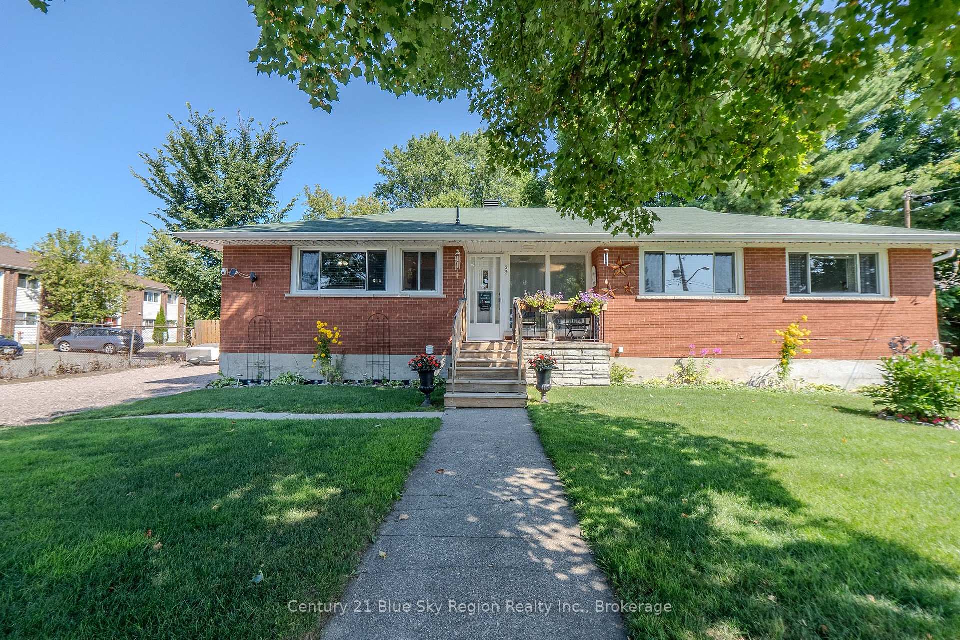 Photo 10 of 25 William Street, West Nipissing, Sturgeon Falls — HOMEH