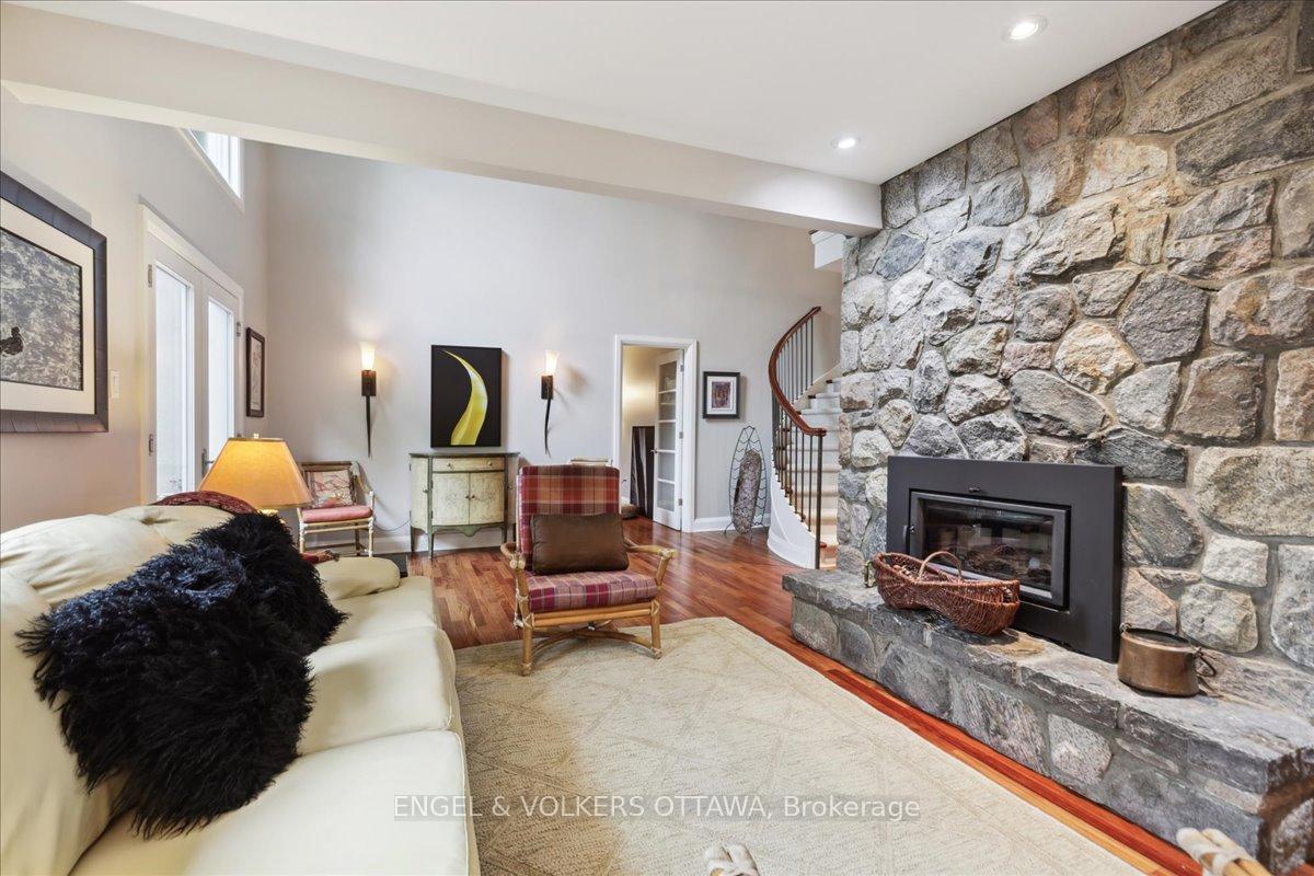 Photo 7 of 2282 Bowman Road, Ottawa, Guildwood Estates - Urbandale Acres — HOMEH