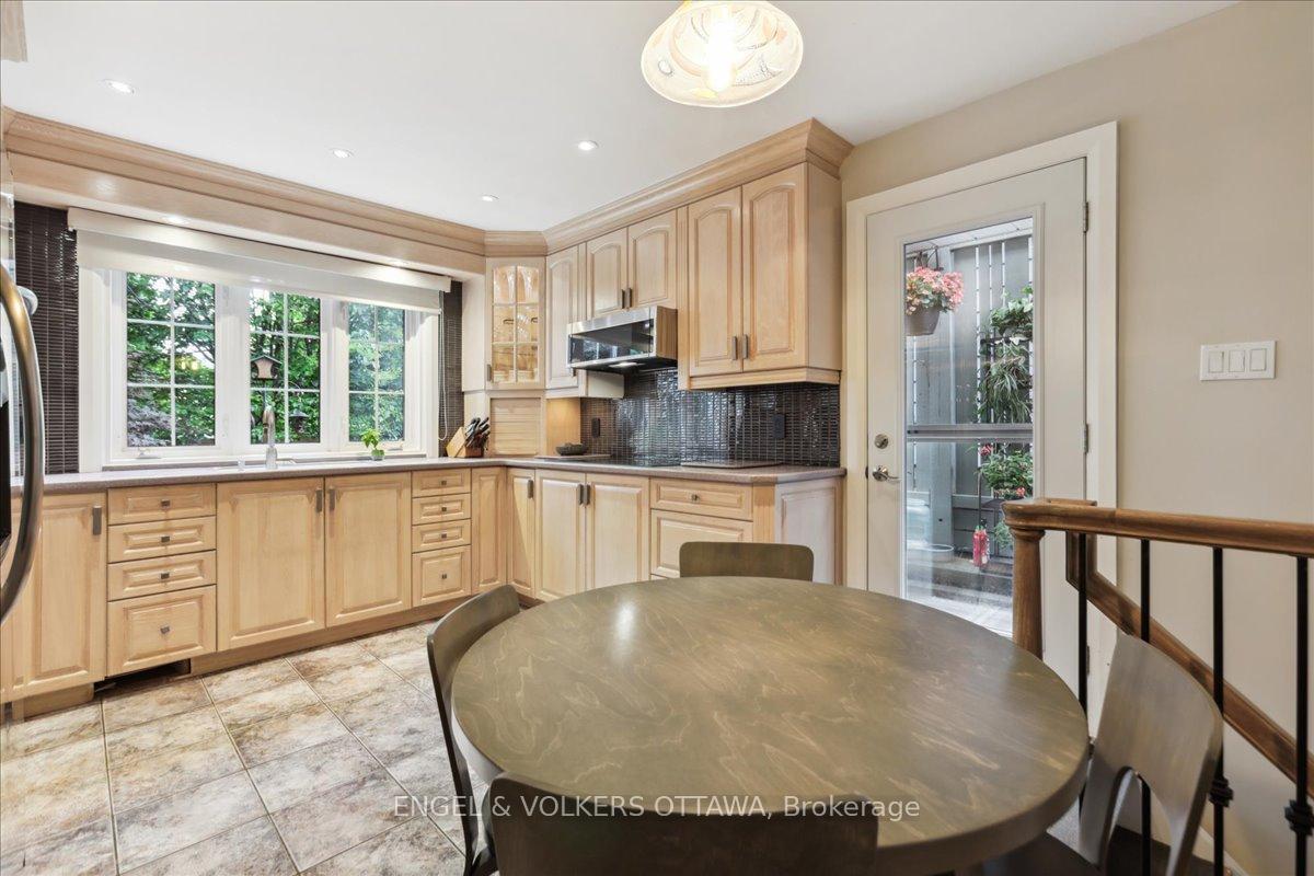 Photo 13 of 2282 Bowman Road, Ottawa, Guildwood Estates - Urbandale Acres — HOMEH