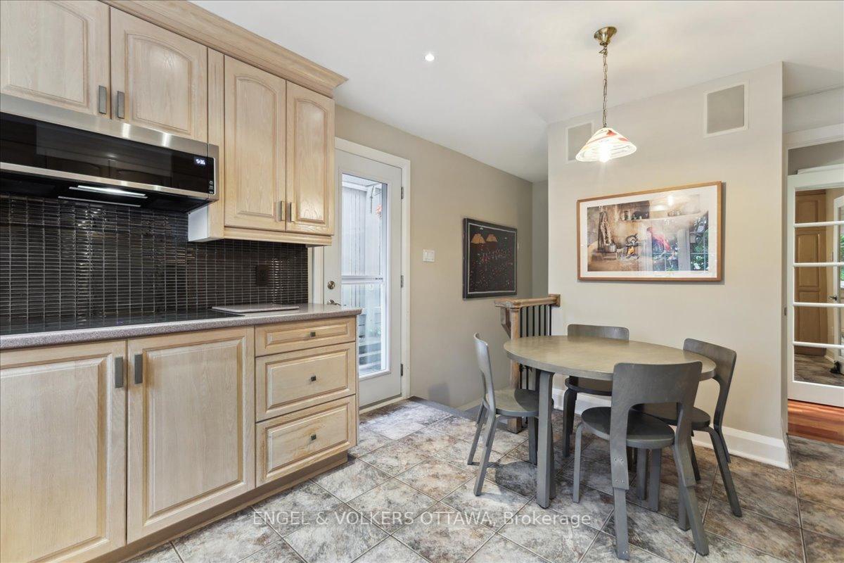 Photo 16 of 2282 Bowman Road, Ottawa, Guildwood Estates - Urbandale Acres — HOMEH