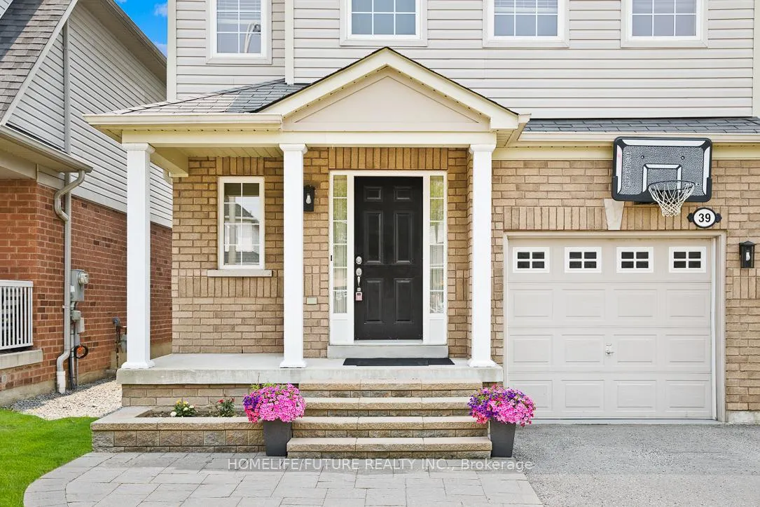 Photo 2 of 39 Harkness Drive, Whitby, Rolling Acres — HOMEH