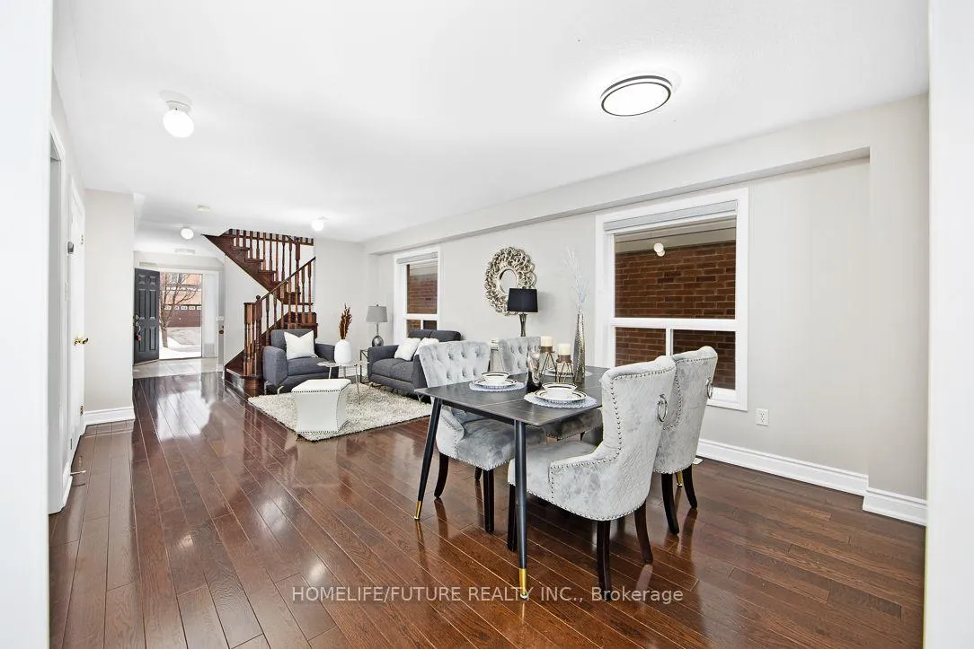 Photo 6 of 39 Harkness Drive, Whitby, Rolling Acres — HOMEH