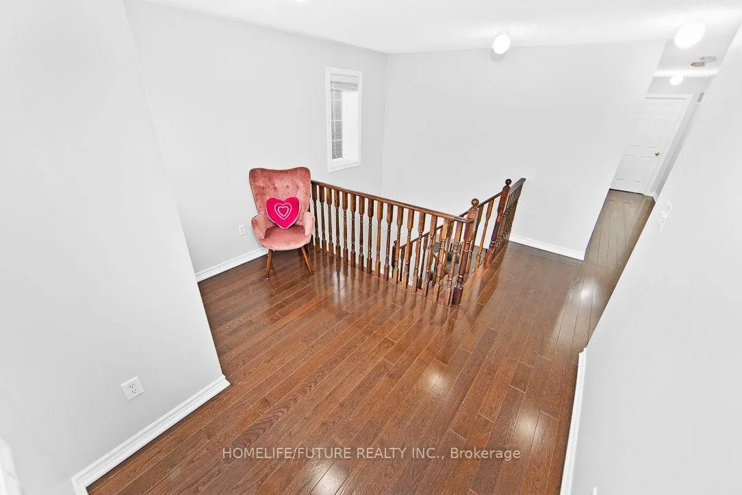 Photo 15 of 39 Harkness Drive, Whitby, Rolling Acres — HOMEH
