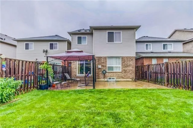 Photo 24 of 39 Harkness Drive, Whitby, Rolling Acres — HOMEH