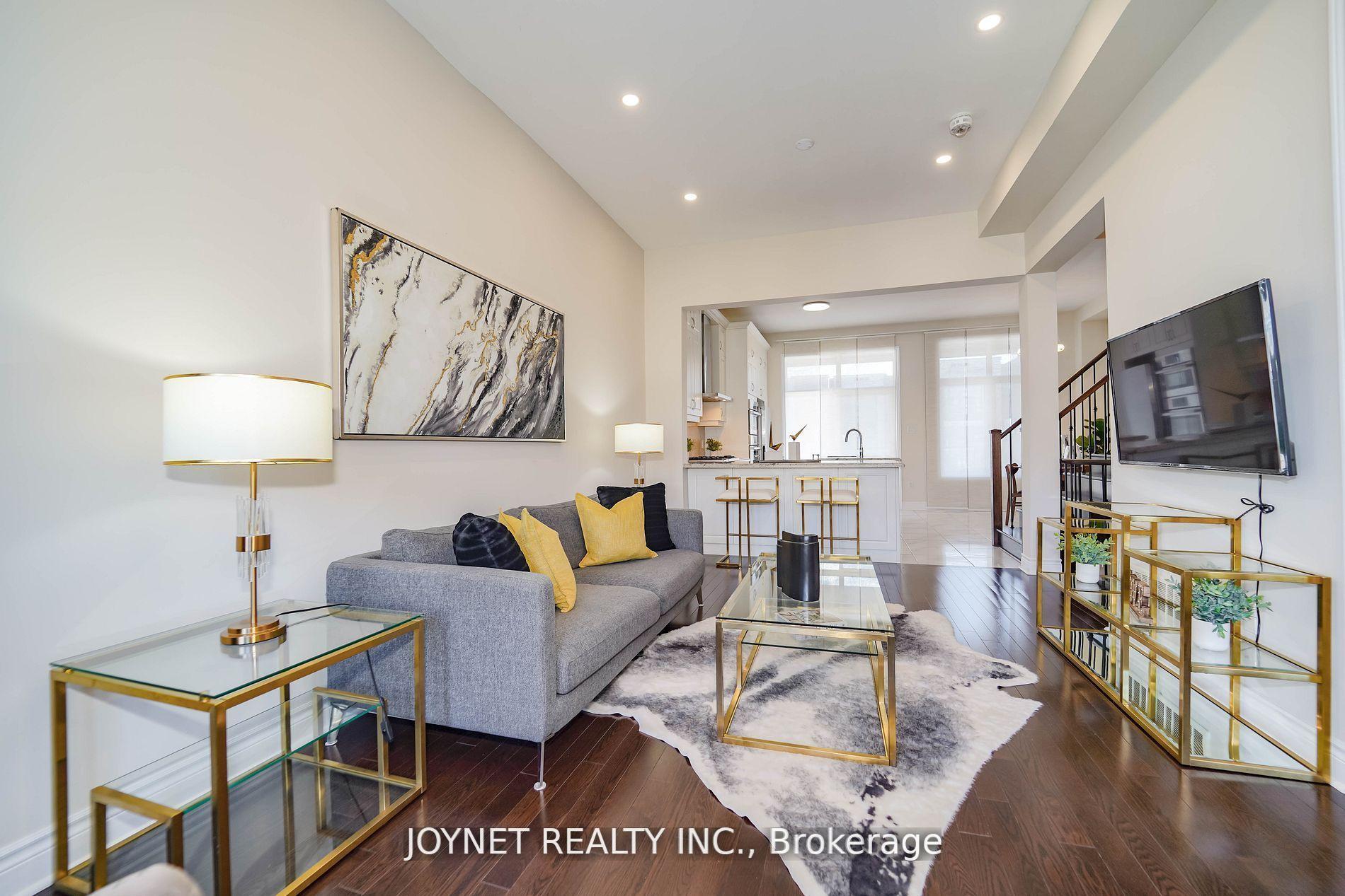 Photo 5 of 607 Marc Santi Boulevard, Vaughan, Patterson — HOMEH
