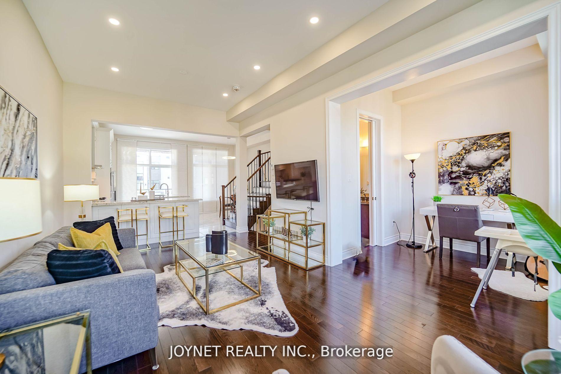 Photo 7 of 607 Marc Santi Boulevard, Vaughan, Patterson — HOMEH