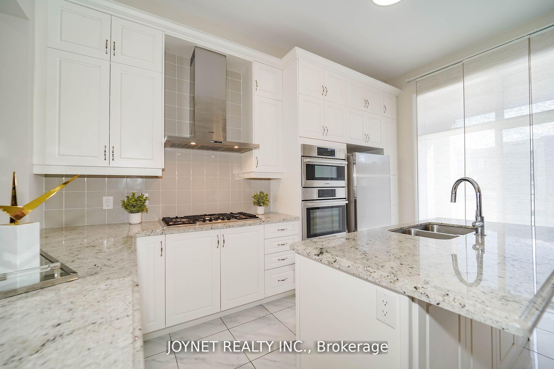 Photo 11 of 607 Marc Santi Boulevard, Vaughan, Patterson — HOMEH