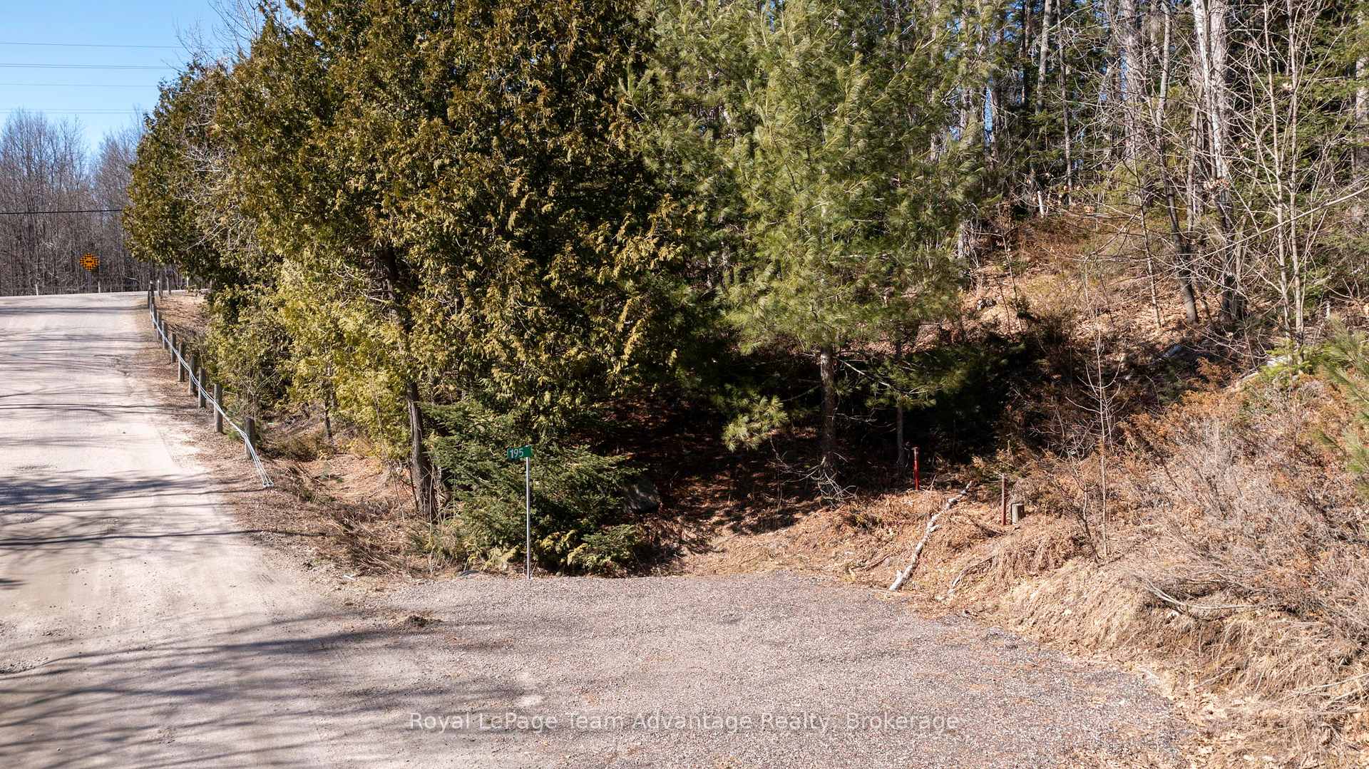 Photo 13 of 195 Boundary Spur Road, Whitestone, Dunchurch — HOMEH