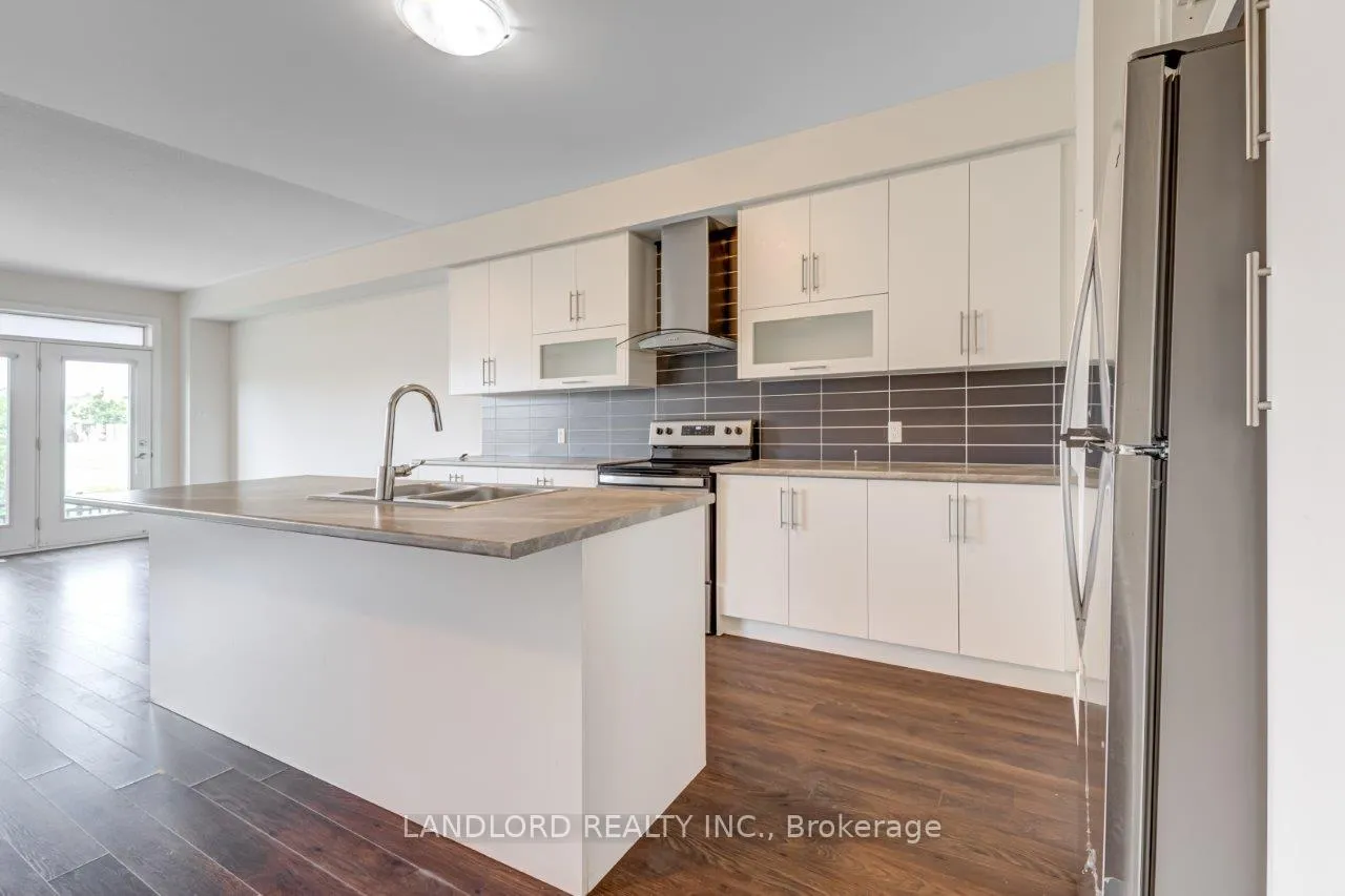 Photo 3 of 40 Donald Fleming Way, Whitby, Pringle Creek — HOMEH