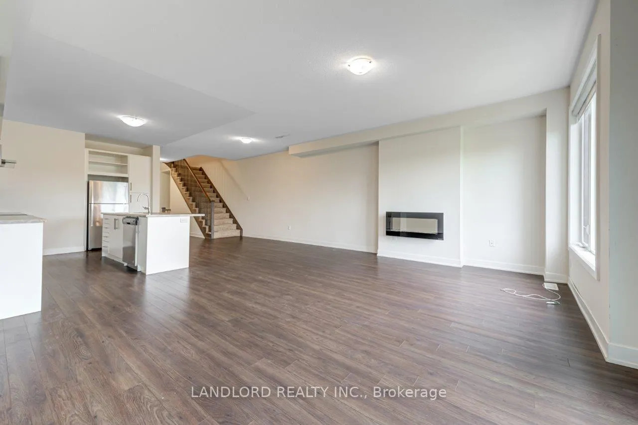 Photo 4 of 40 Donald Fleming Way, Whitby, Pringle Creek — HOMEH