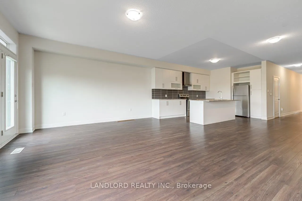 Photo 5 of 40 Donald Fleming Way, Whitby, Pringle Creek — HOMEH