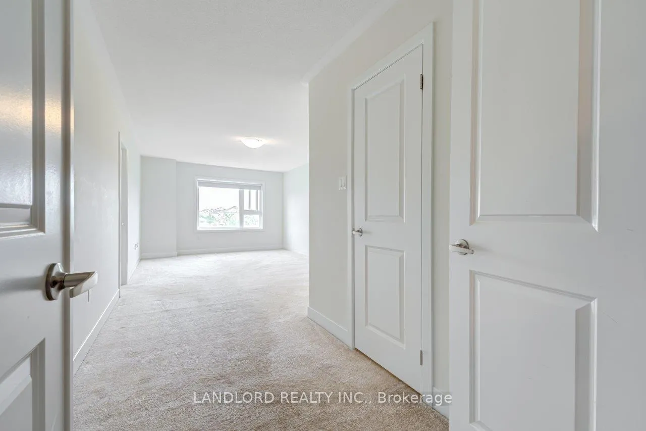 Photo 10 of 40 Donald Fleming Way, Whitby, Pringle Creek — HOMEH