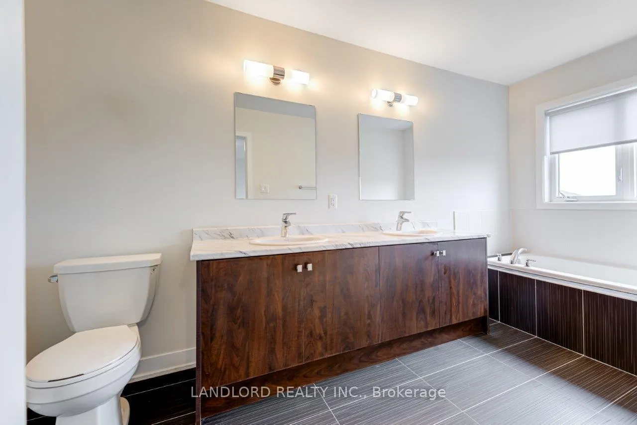 Photo 13 of 40 Donald Fleming Way, Whitby, Pringle Creek — HOMEH