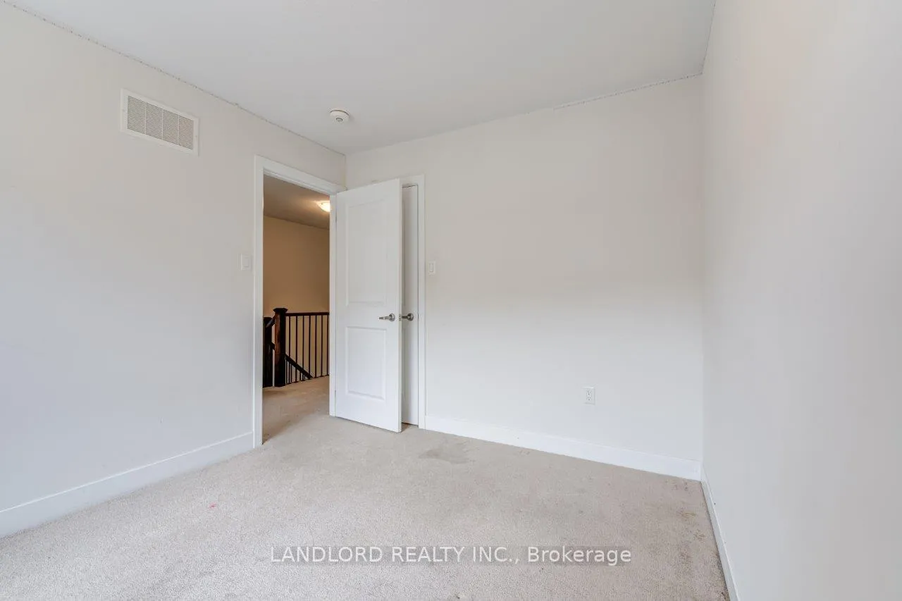 Photo 20 of 40 Donald Fleming Way, Whitby, Pringle Creek — HOMEH