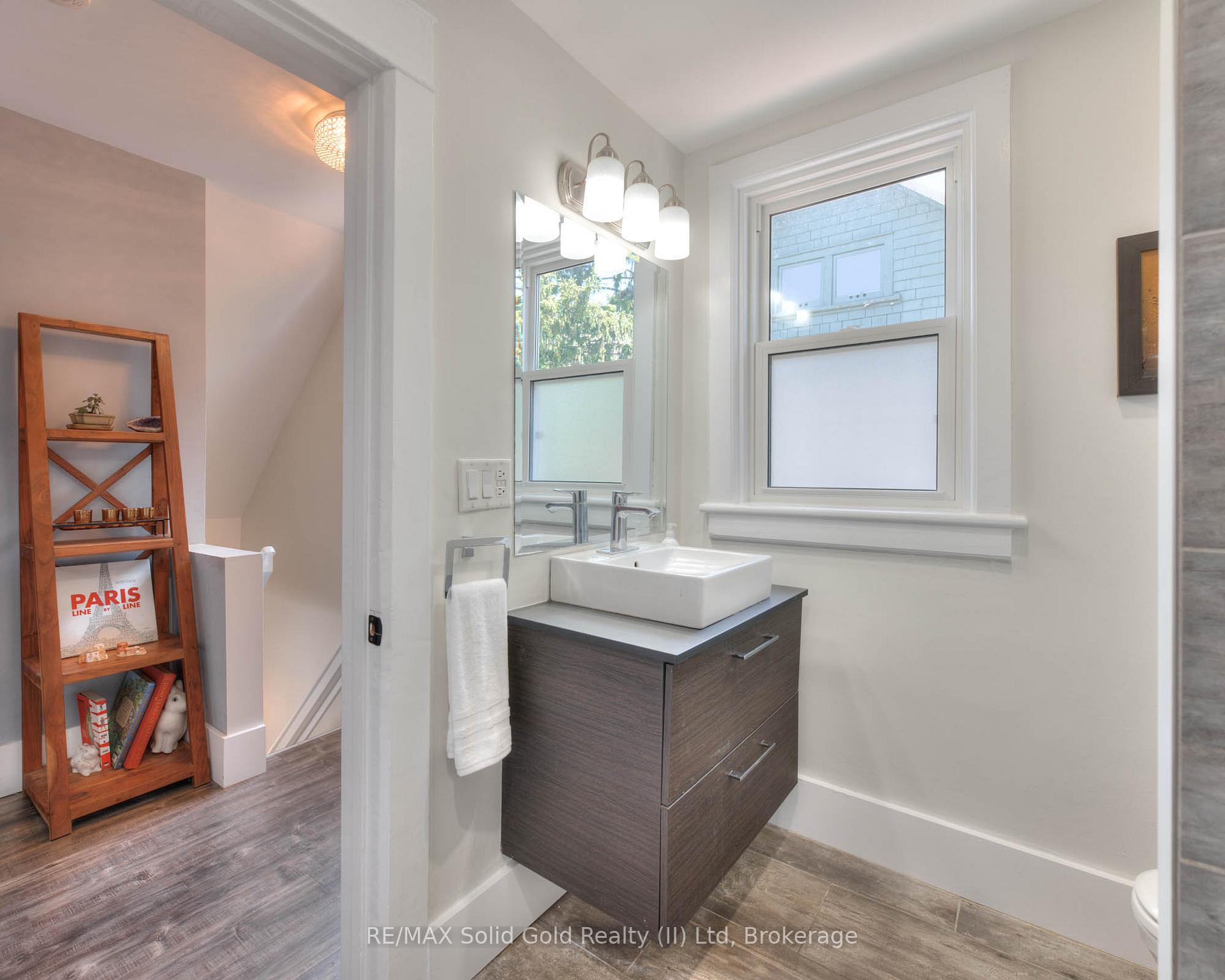 Photo 20 of 54 Willow Street, Waterloo, Uptown Waterloo — HOMEH