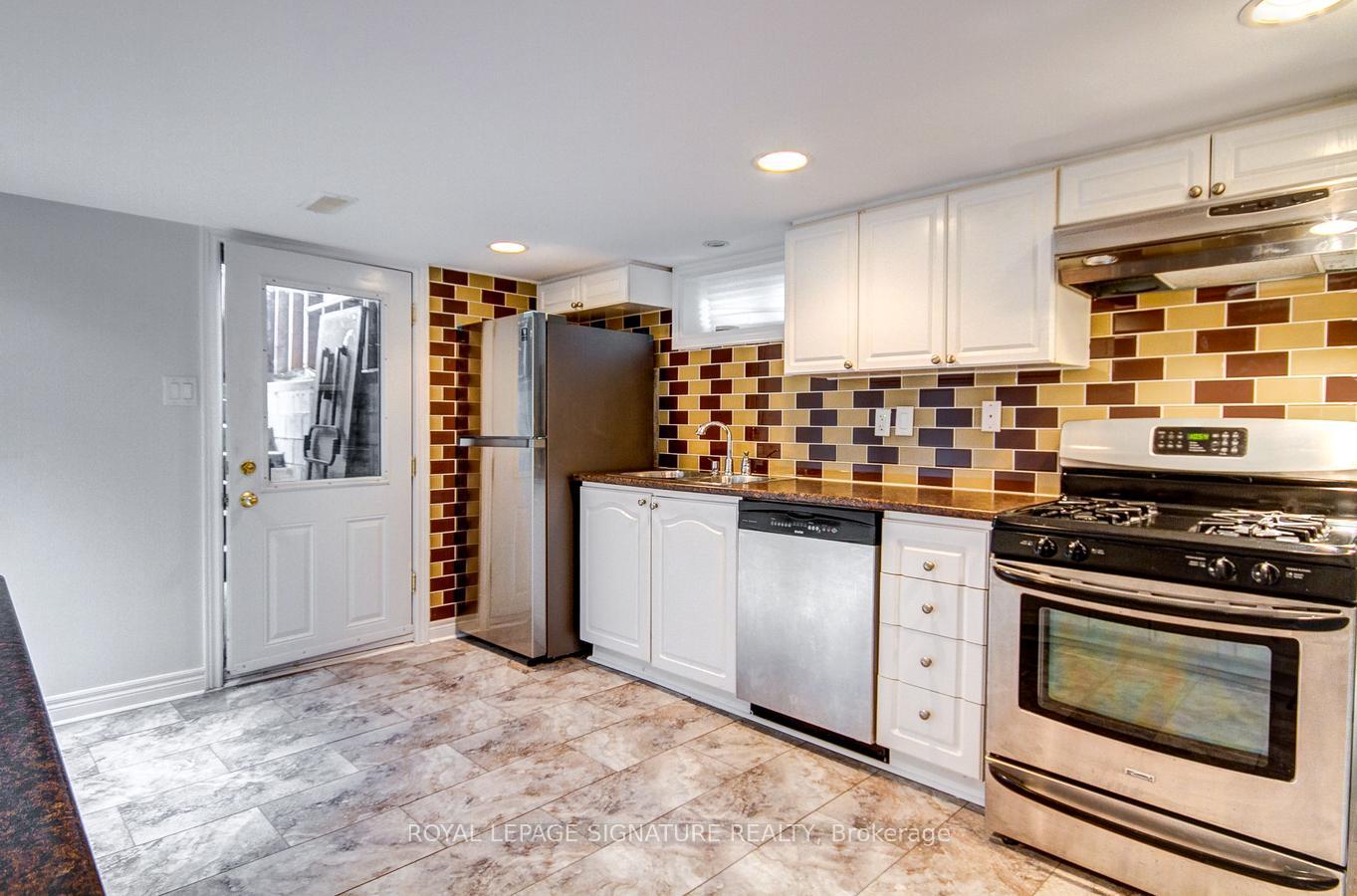 Photo 4 of 47 Hawman Avenue, Vaughan, West Woodbridge — HOMEH