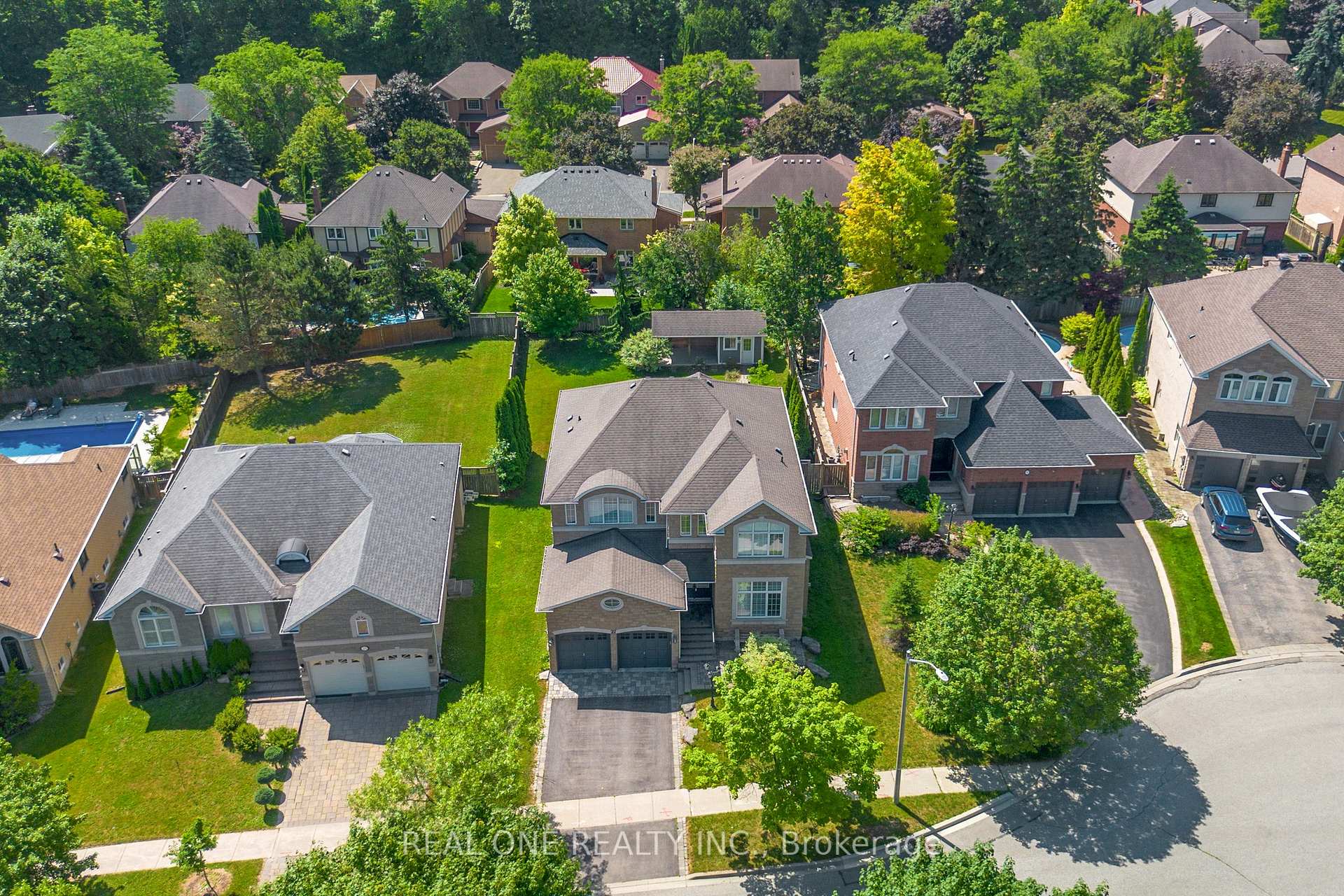 Photo 1 of 27 Gleave Court, Aurora, Aurora Highlands — HOMEH