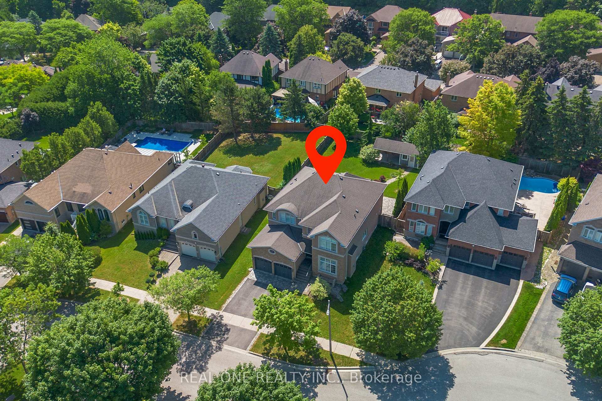 Photo 3 of 27 Gleave Court, Aurora, Aurora Highlands — HOMEH