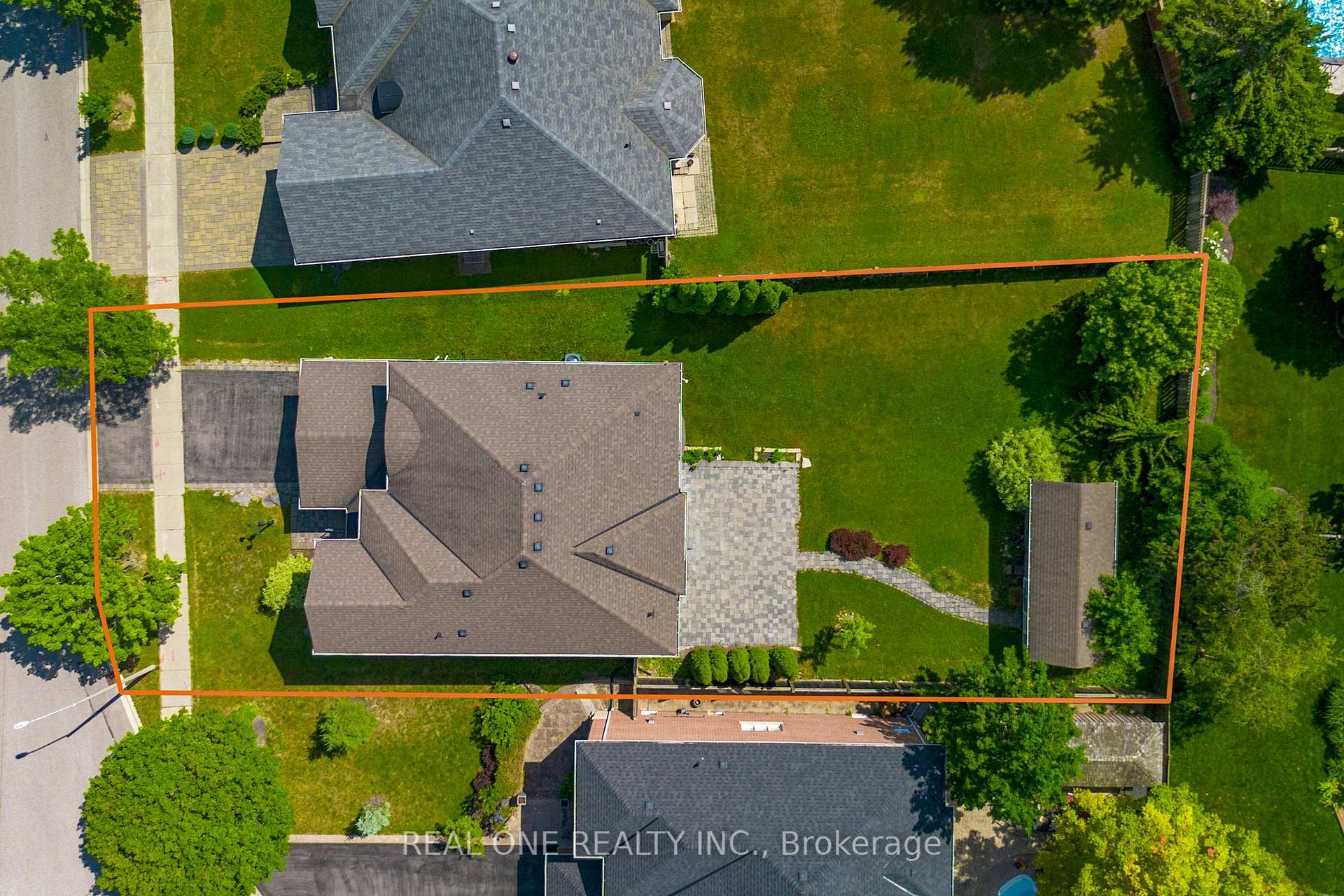 Photo 6 of 27 Gleave Court, Aurora, Aurora Highlands — HOMEH