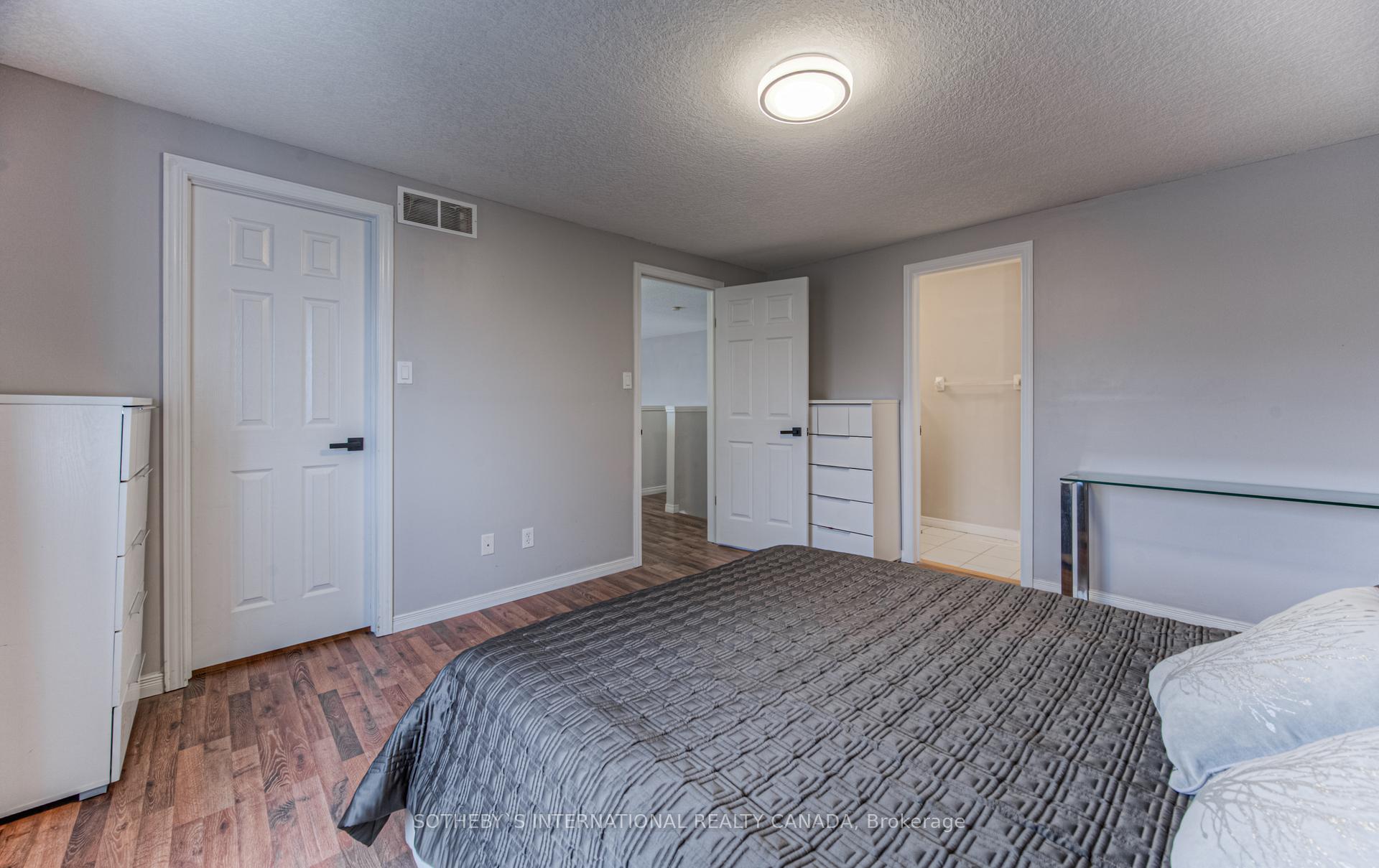 Photo 3 of 717 Brandenburg Boulevard, Waterloo — HOMEH