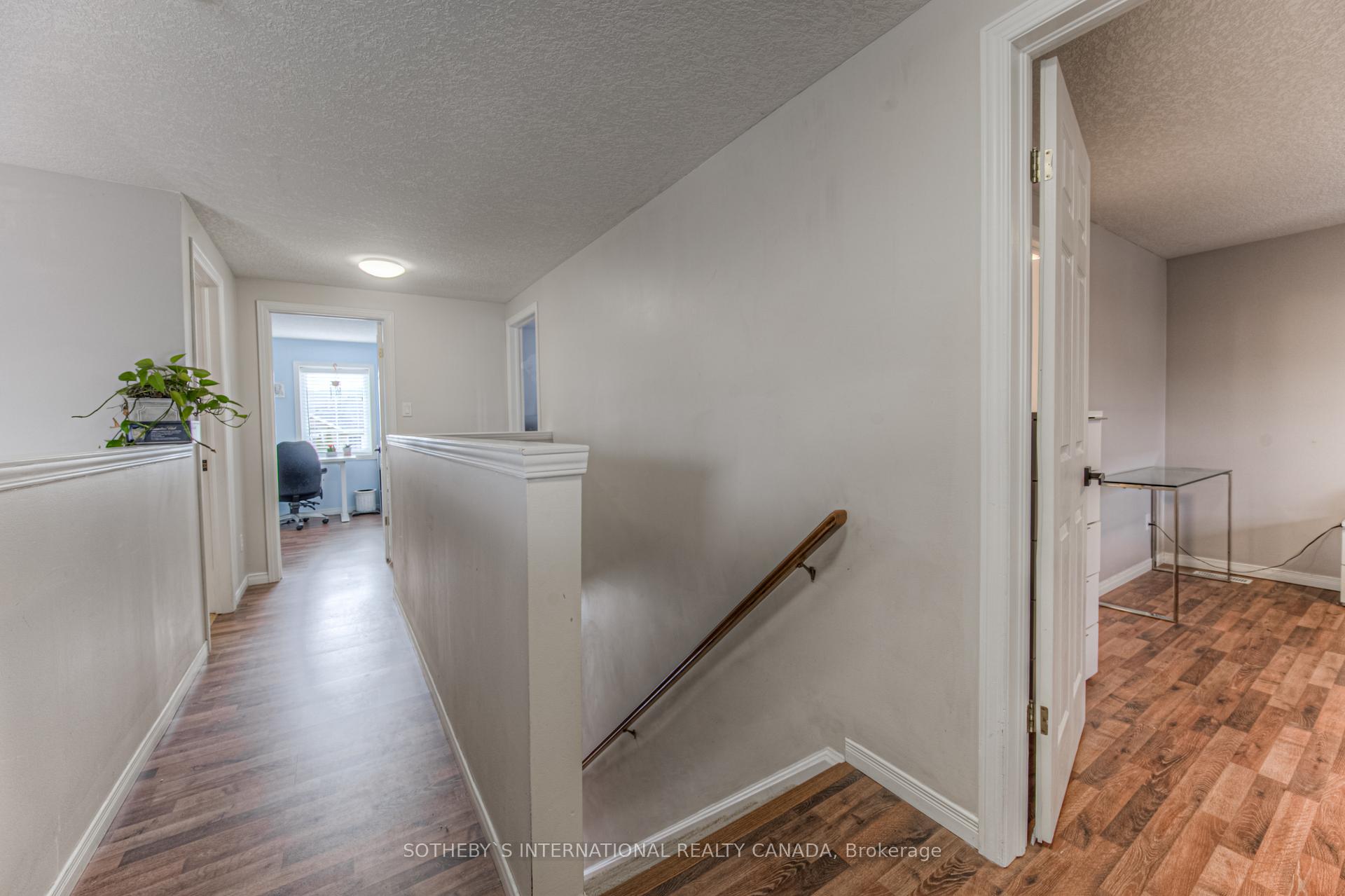 Photo 10 of 717 Brandenburg Boulevard, Waterloo — HOMEH
