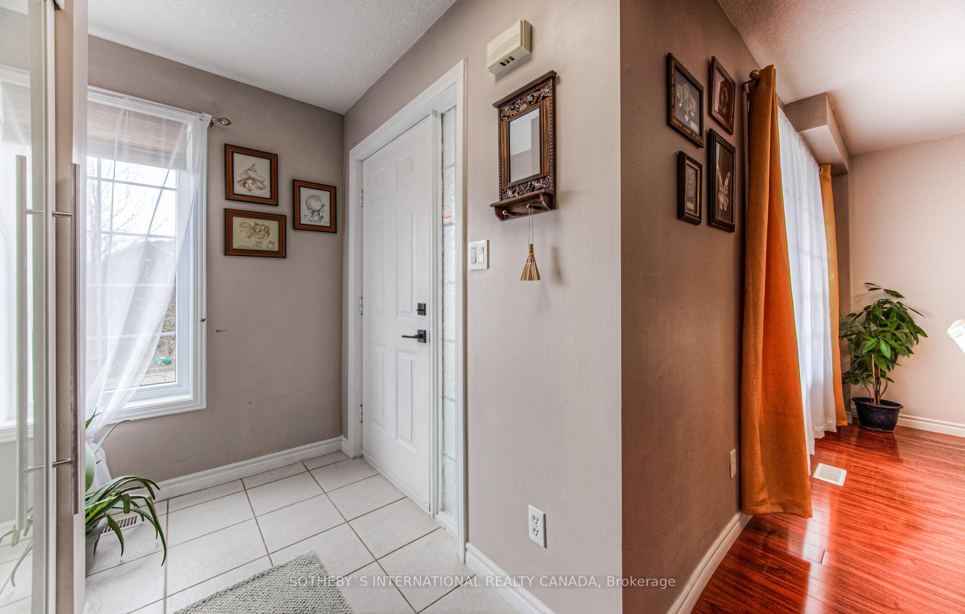 Photo 11 of 717 Brandenburg Boulevard, Waterloo — HOMEH
