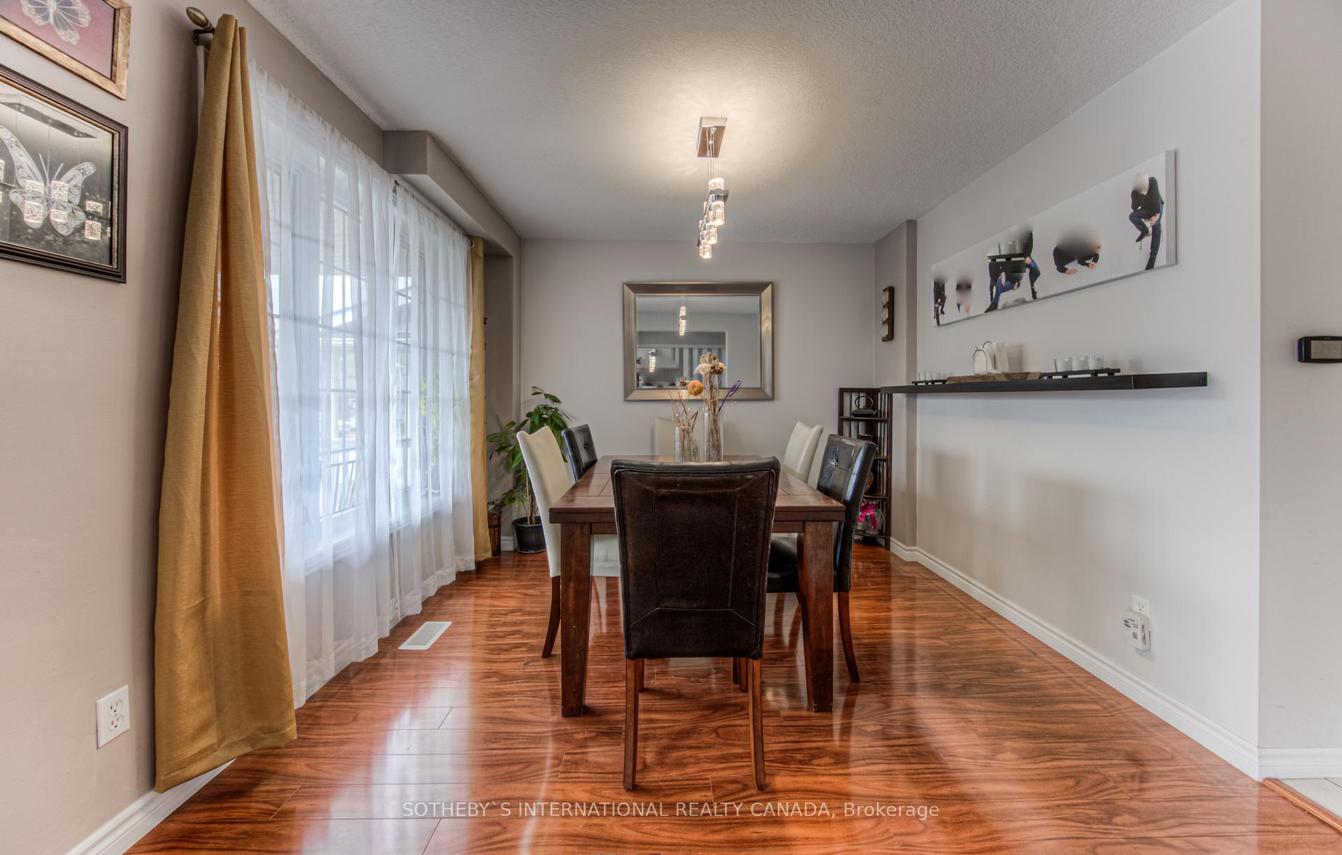 Photo 12 of 717 Brandenburg Boulevard, Waterloo — HOMEH