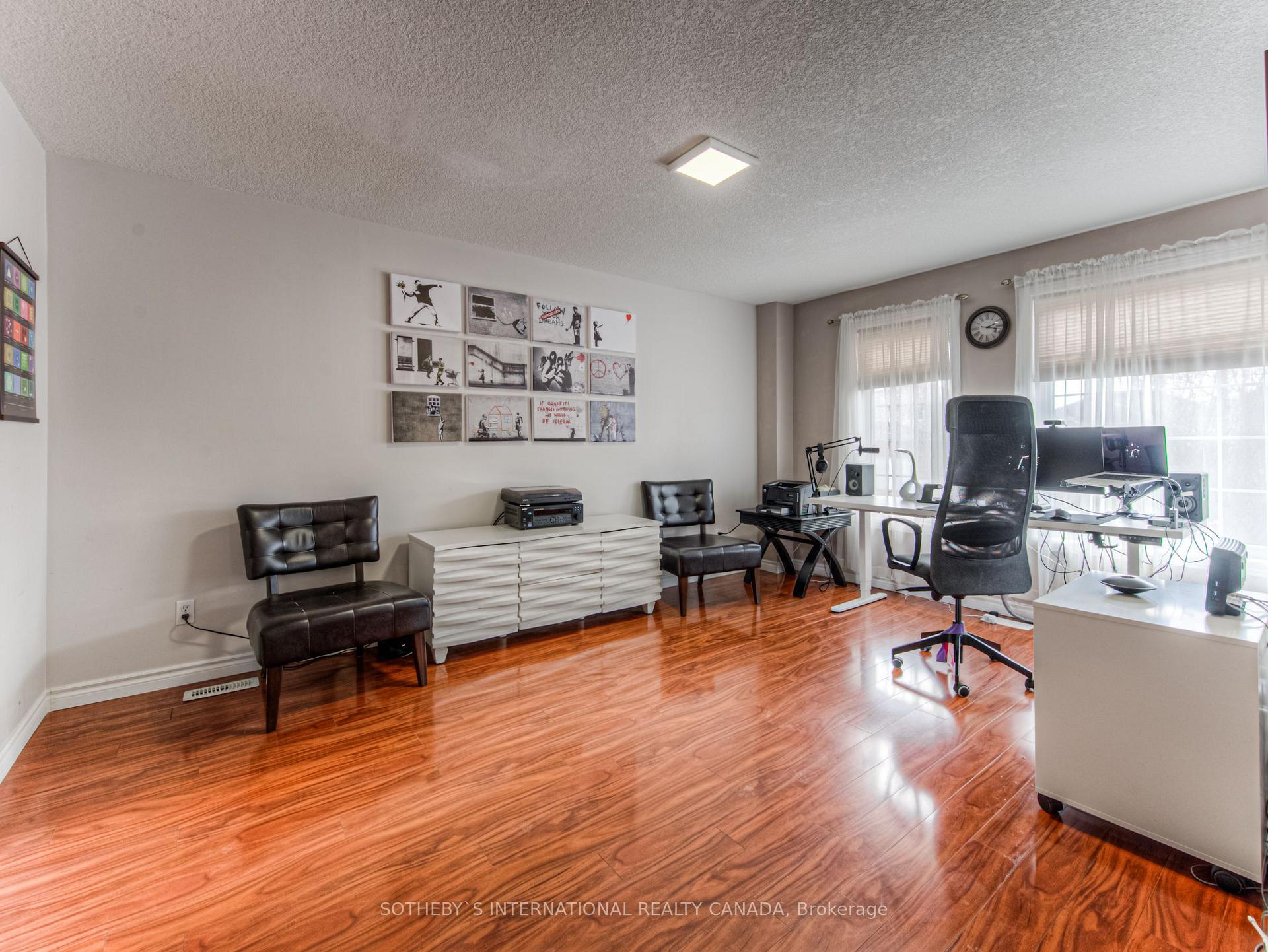 Photo 14 of 717 Brandenburg Boulevard, Waterloo — HOMEH