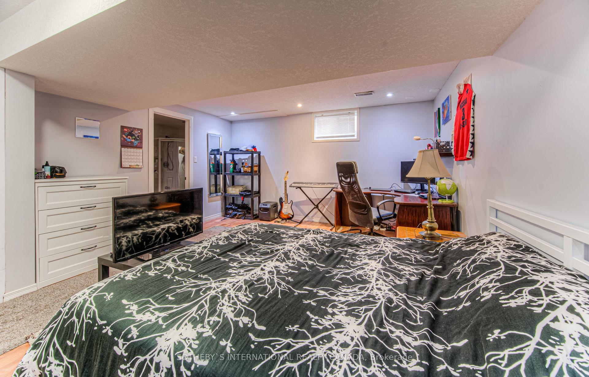 Photo 35 of 717 Brandenburg Boulevard, Waterloo — HOMEH
