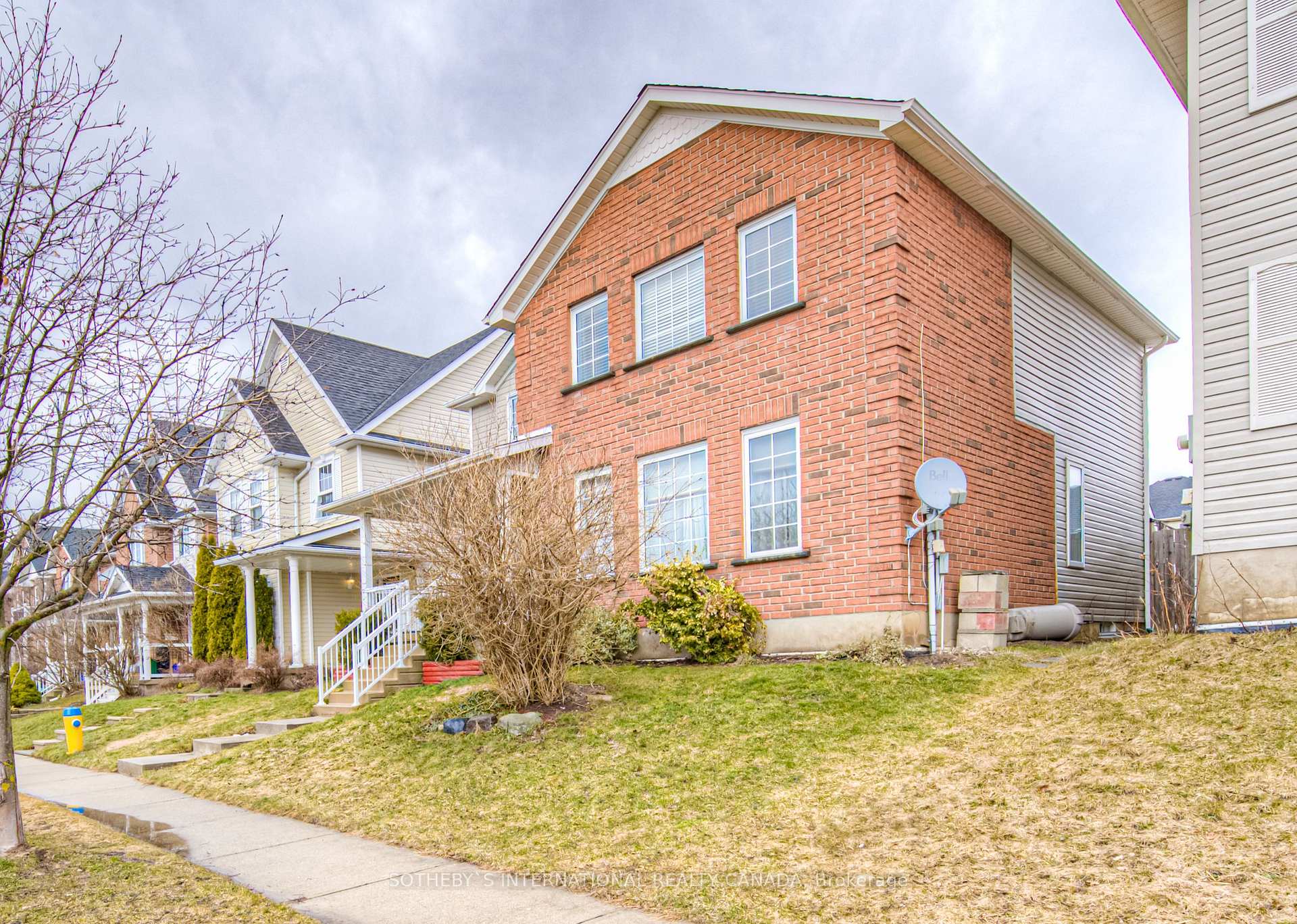 Photo 39 of 717 Brandenburg Boulevard, Waterloo — HOMEH